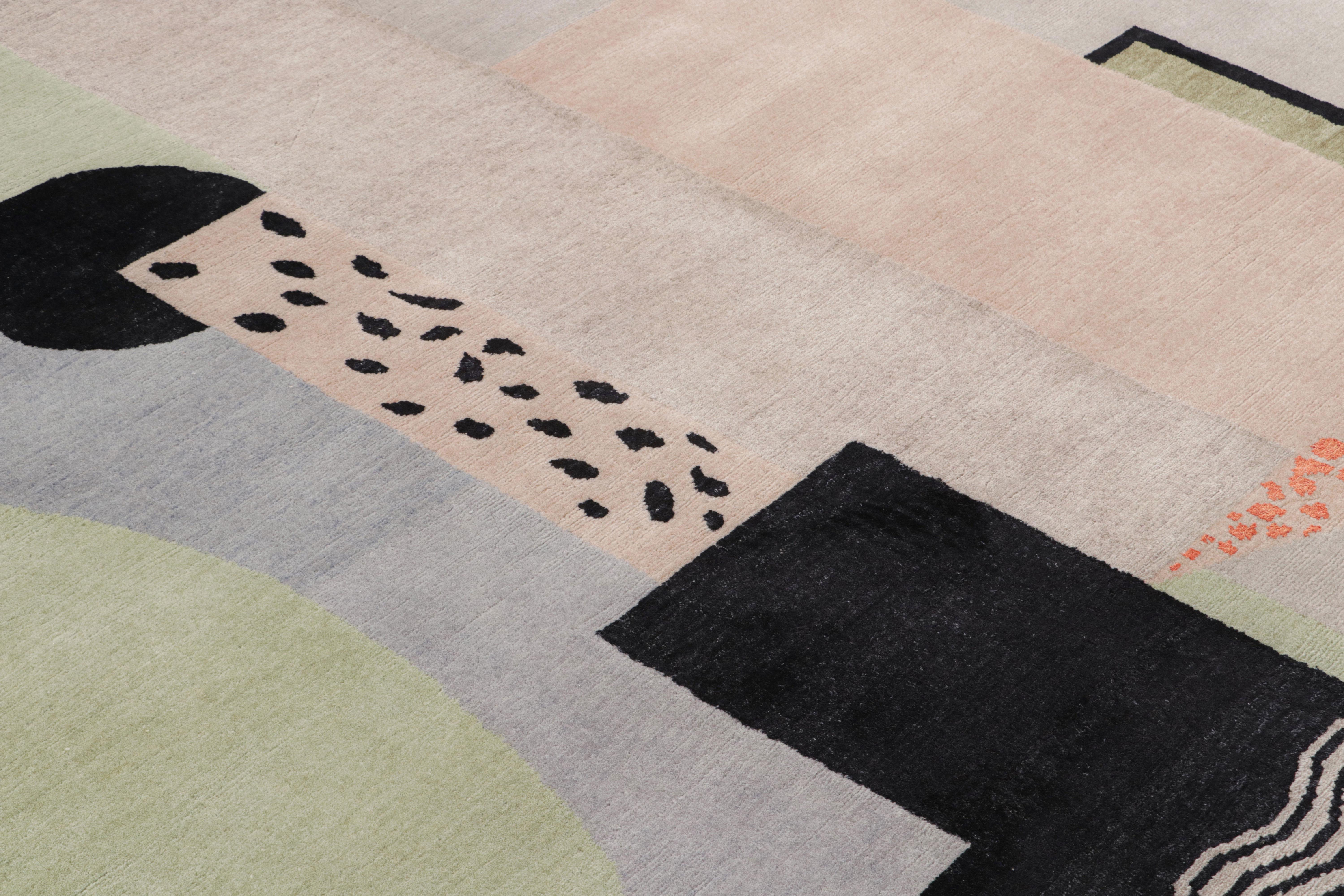 Annodato a mano Rug & Kilim è un tappeto francese in stile Art Deco con motivo geometrico verde e beige in vendita