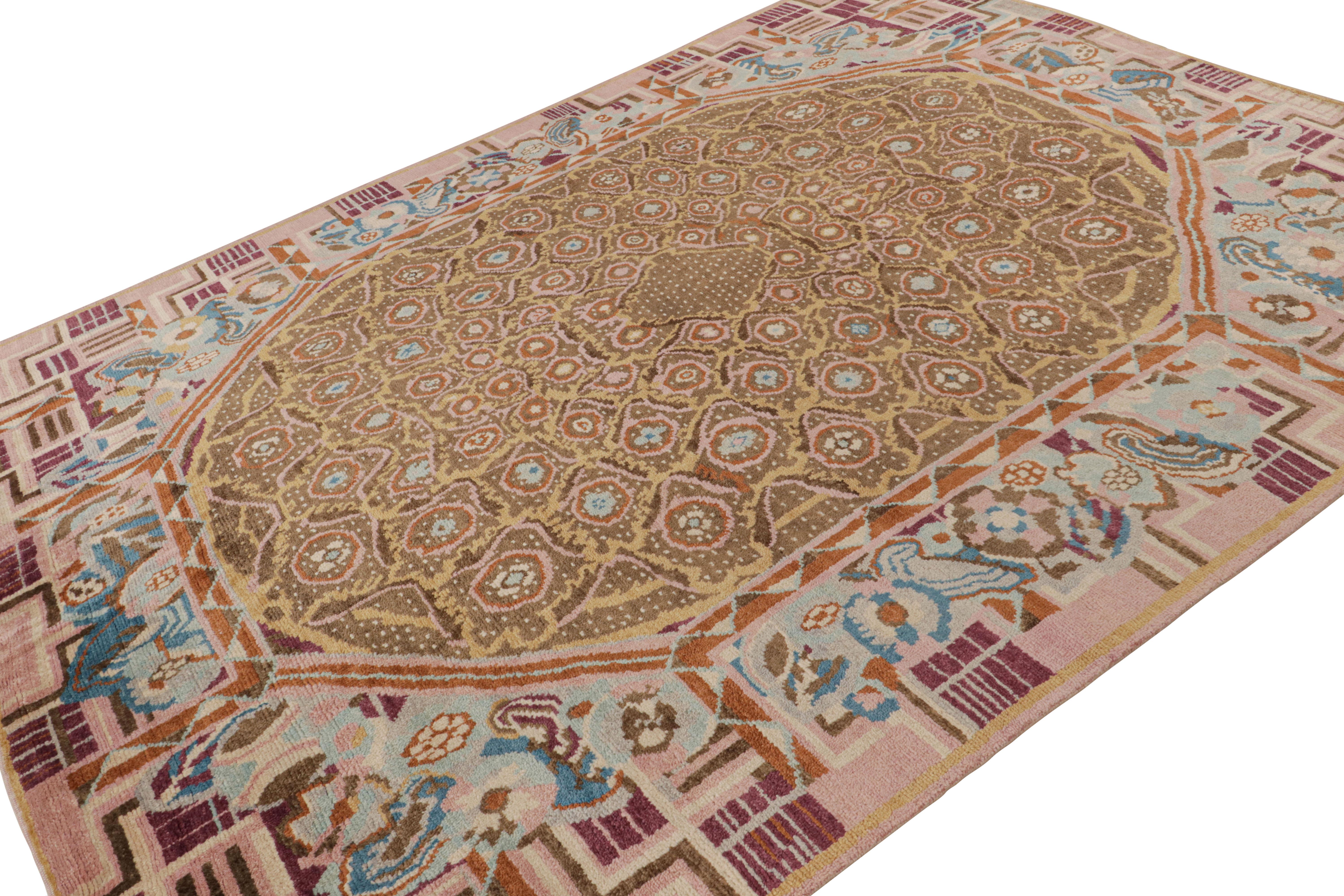 Noué à la main en laine, ce tapis moderne 8x11 de Rug & Kilim est un nouvel ajout à sa ligne de tapis Art déco français.

Sur le Design : 

Cette pièce colorée présente des motifs géométriques polychromes avec des tons roses et beige-brun