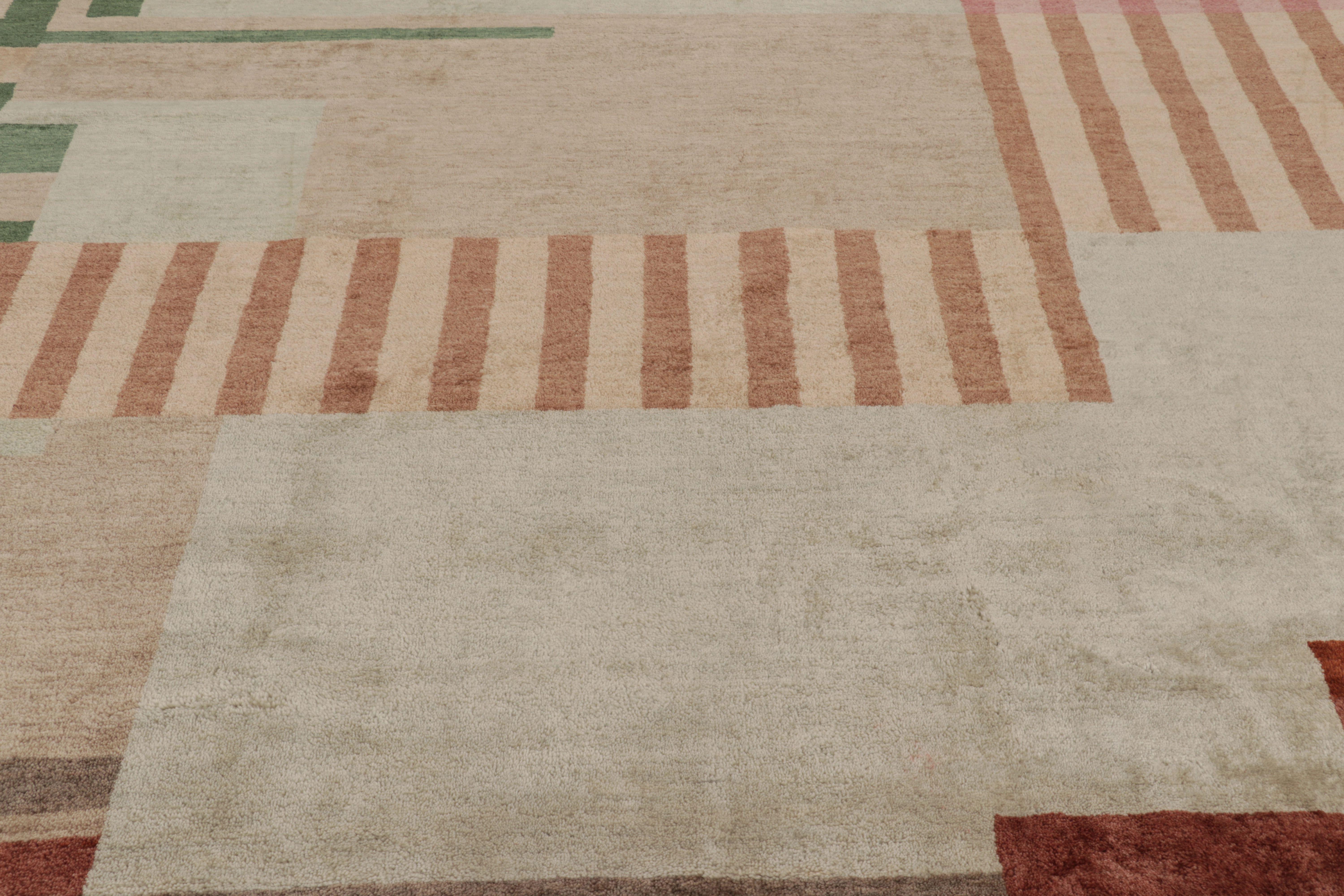 Rug & Kilims französischer quadratischer Teppich im Art-Déco-Stil in Beige-Rosa mit geometrischem Patt (Art déco) im Angebot