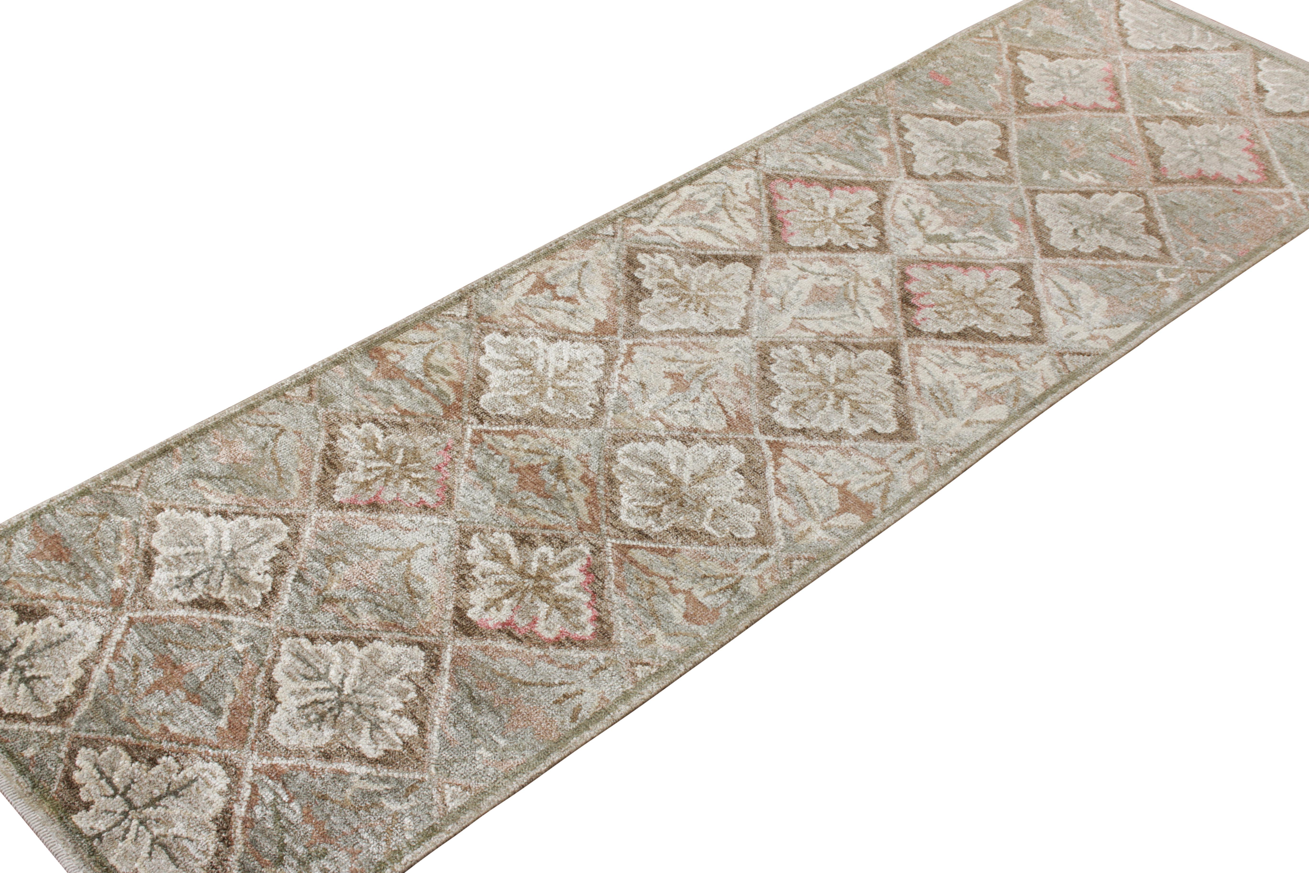 Indiano Rug & Kilim - Runner francese in stile Aubusson con motivo floreale verde e beige-marrone in vendita