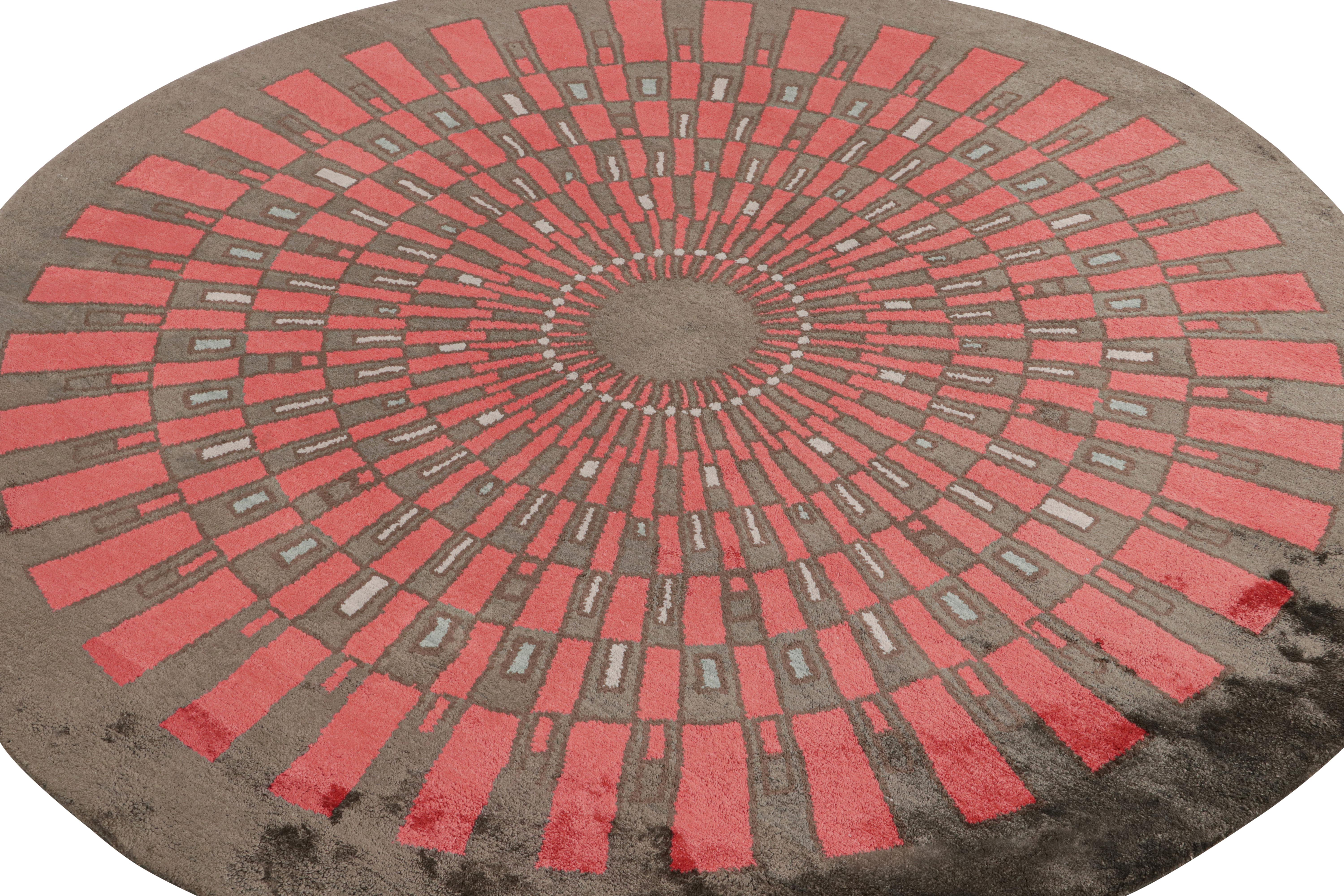 Hand-knotted in wool and all-natural silk, this 6′ circle rug hails from the Art Deco rug collection by Rug & Kilim.

Further on the Design: 

Connoisseurs may appreciate that this design draws on French Deco rug styles in its particular