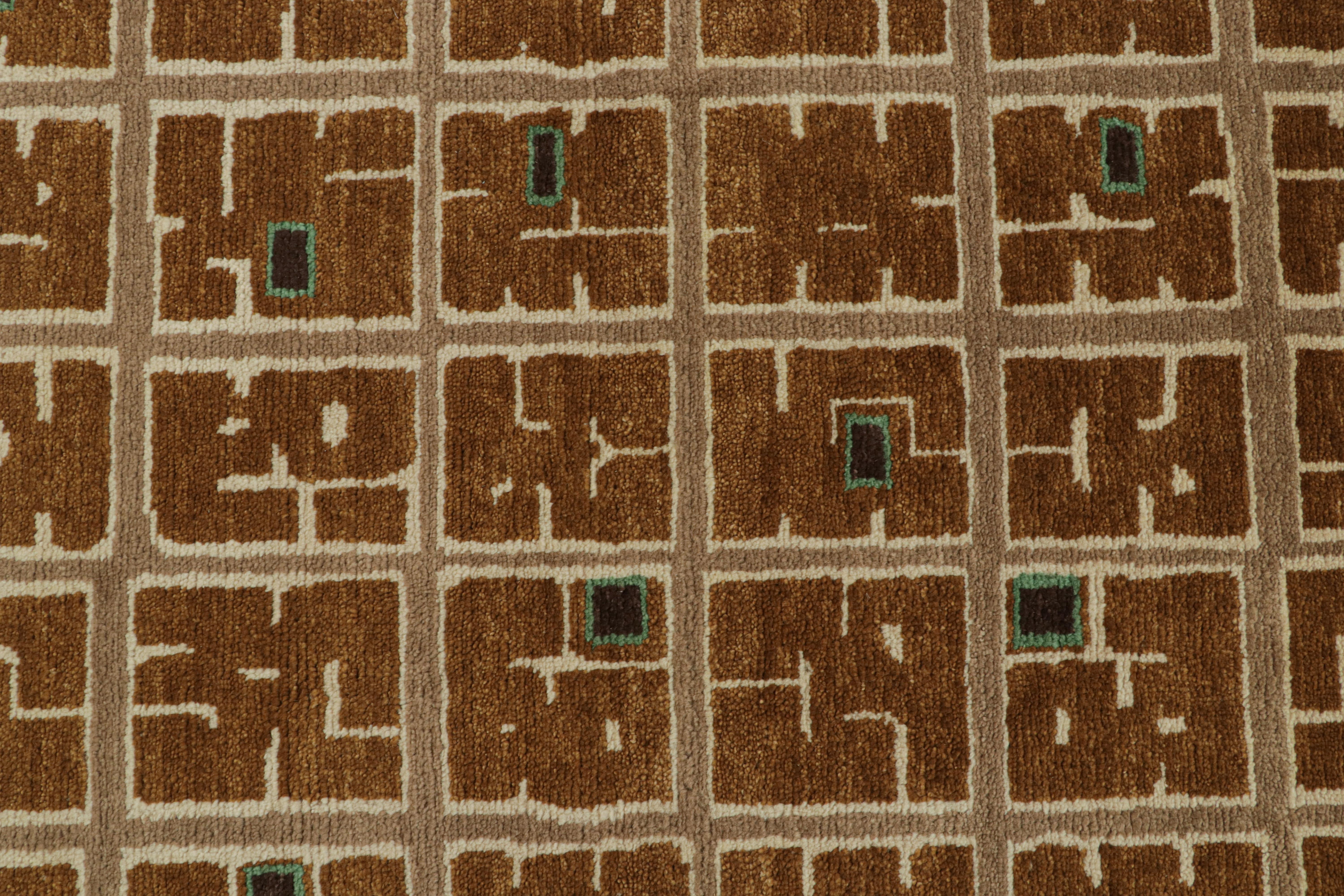 Rug & Kilim's French Style Art Deco Teppich in Brauntönen mit Mustern im Zustand „Neu“ im Angebot in Long Island City, NY