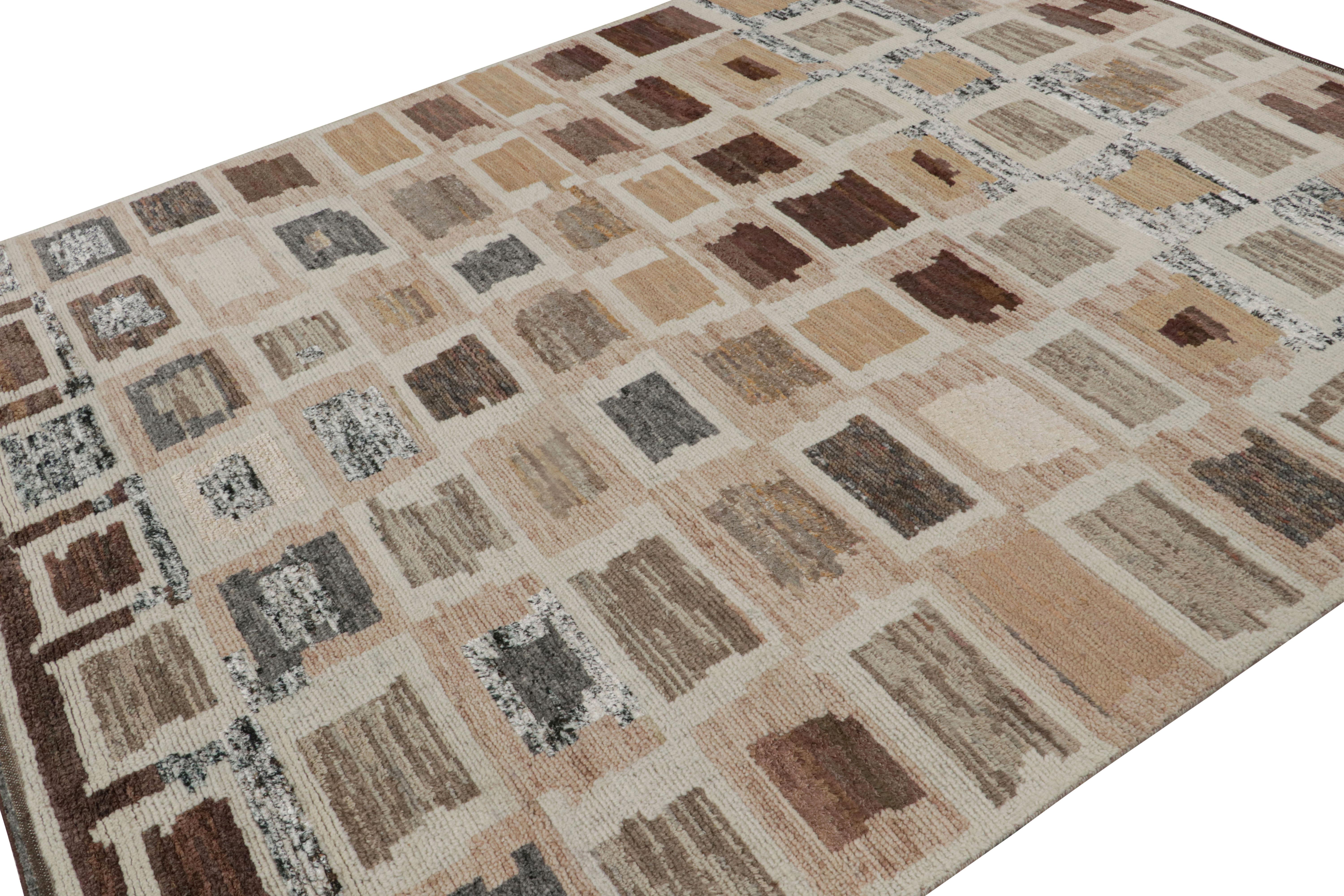 Annodato a mano in lana e seta, questo tappeto 8x10 in stile marocchino contemporaneo presenta una texture a coste e motivi geometrici ispirati alle tradizioni primitiviste della tessitura berbera. 

Sul design: 

Gli intenditori potranno ammirare