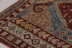 Rug & Kilim's Ghiordes inspirierter Teppich in tiefem Rot und Blau Traditionelles Design