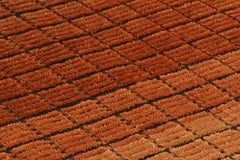 Rug & Kilim's Gradient Rug in cremefarbenem Beige-Braun mit Ombre-Gitter und High-Low-Textur