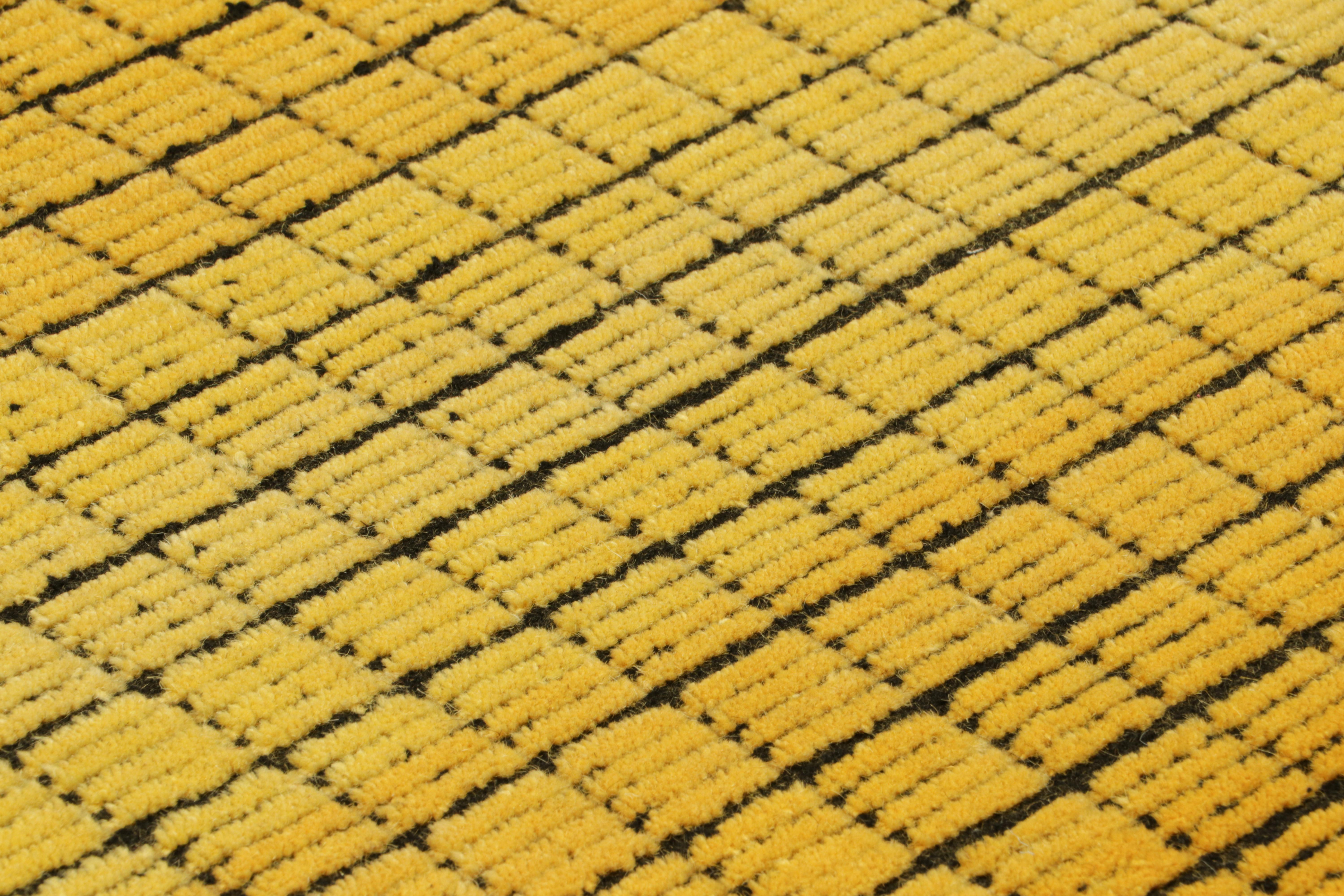 Questo tappeto in lana 2x3 è un'entusiasmante novità della Rug & Kilim's Modern Collection: una nuova texture personalizzabile e un nuovo approccio intelligente ai tappeti sfumati. 

Sul design: 

Gli ammiratori di questo mestiere noteranno che gran