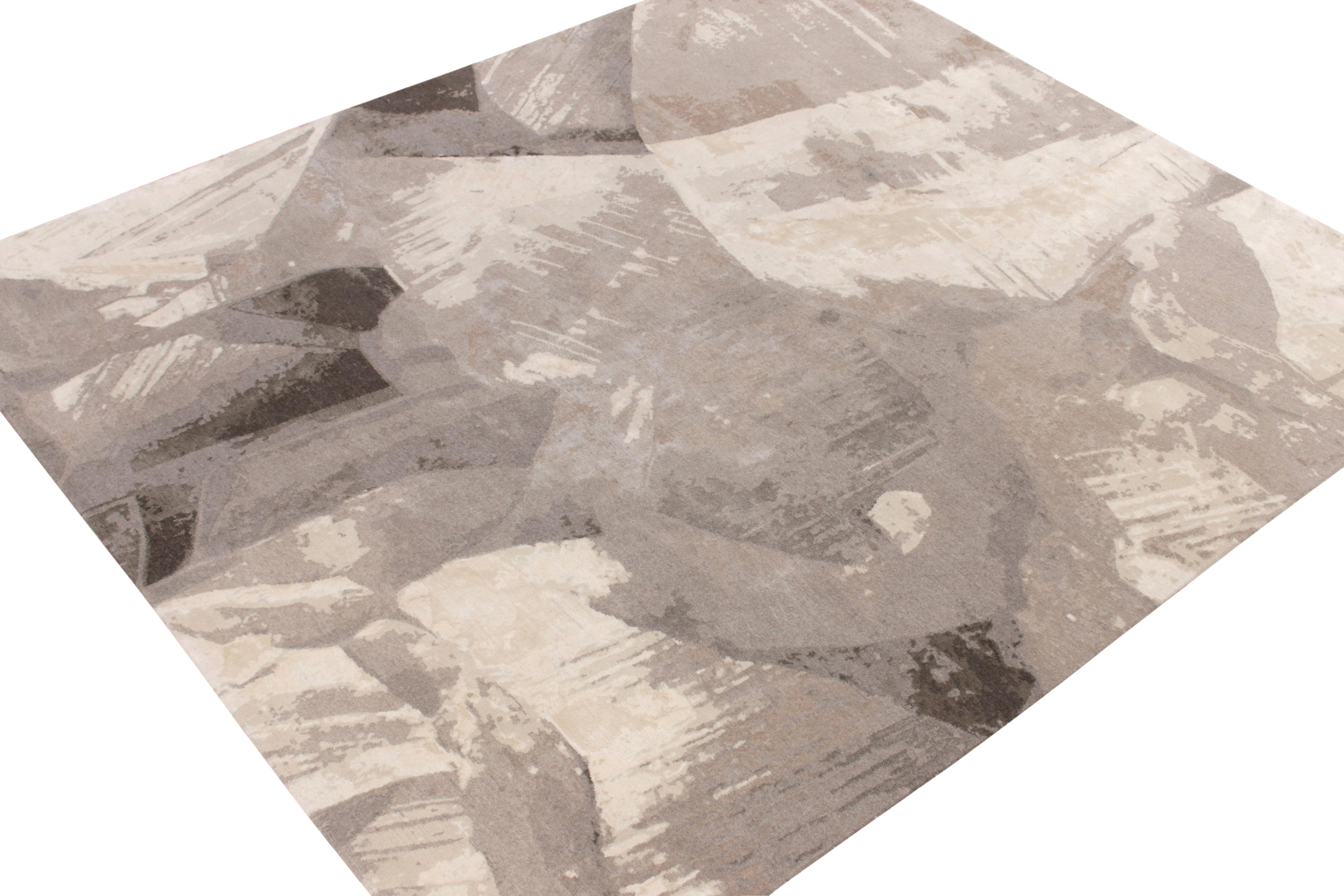 Rug & Kilim's handgeknüpfter abstrakter Teppich in Beige, graues Pinselstrich-Muster (Nepalesisch) im Angebot