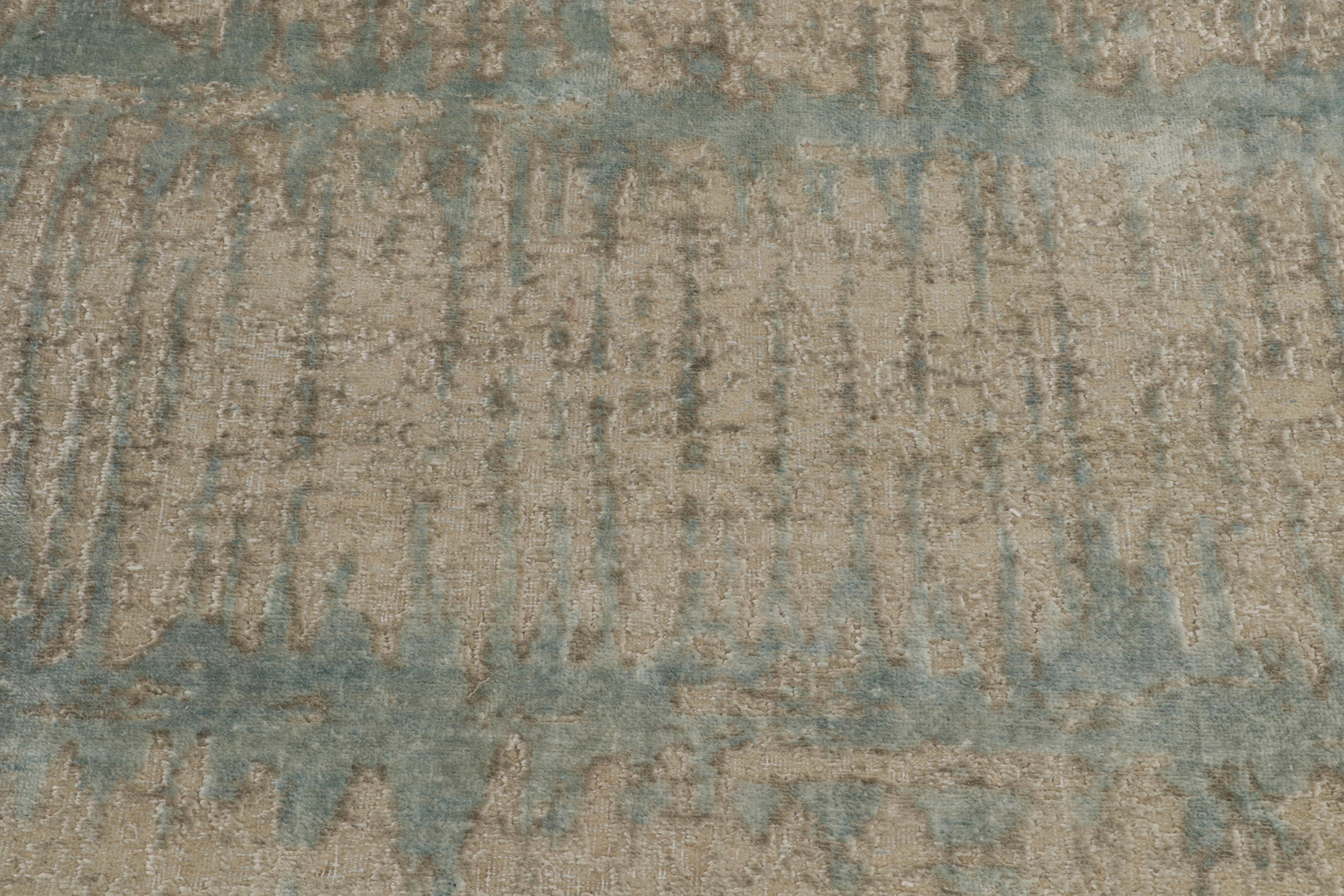 Annodato a mano Rug & Kilim è un tappeto astratto annodato a mano di colore blu, beige e marrone. in vendita
