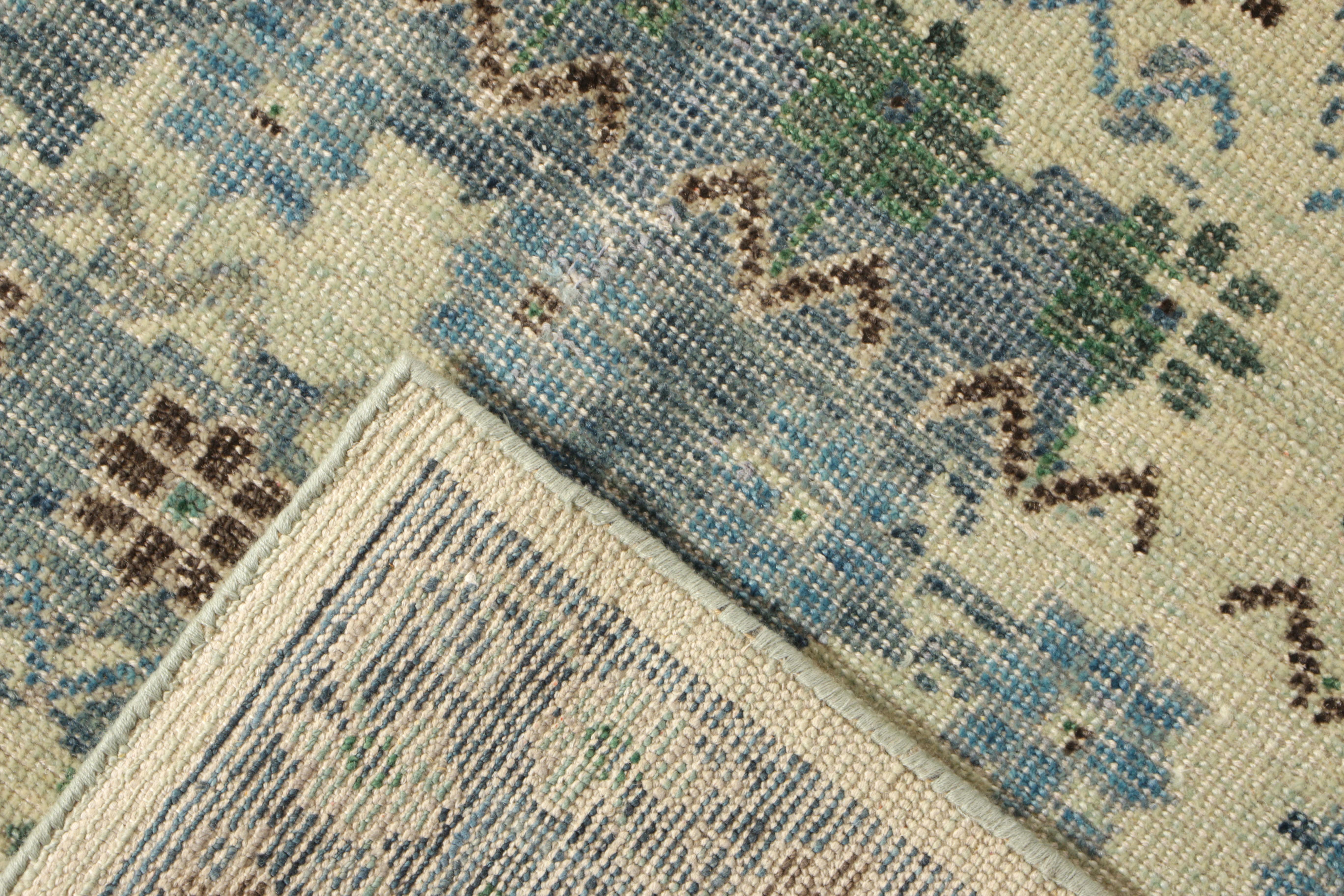 Handgeknüpfter Teppich & Kelim-Teppich im Agra-Stil in Beige und Braun mit Blumenmuster im Distressed-Stil (21. Jahrhundert und zeitgenössisch) im Angebot