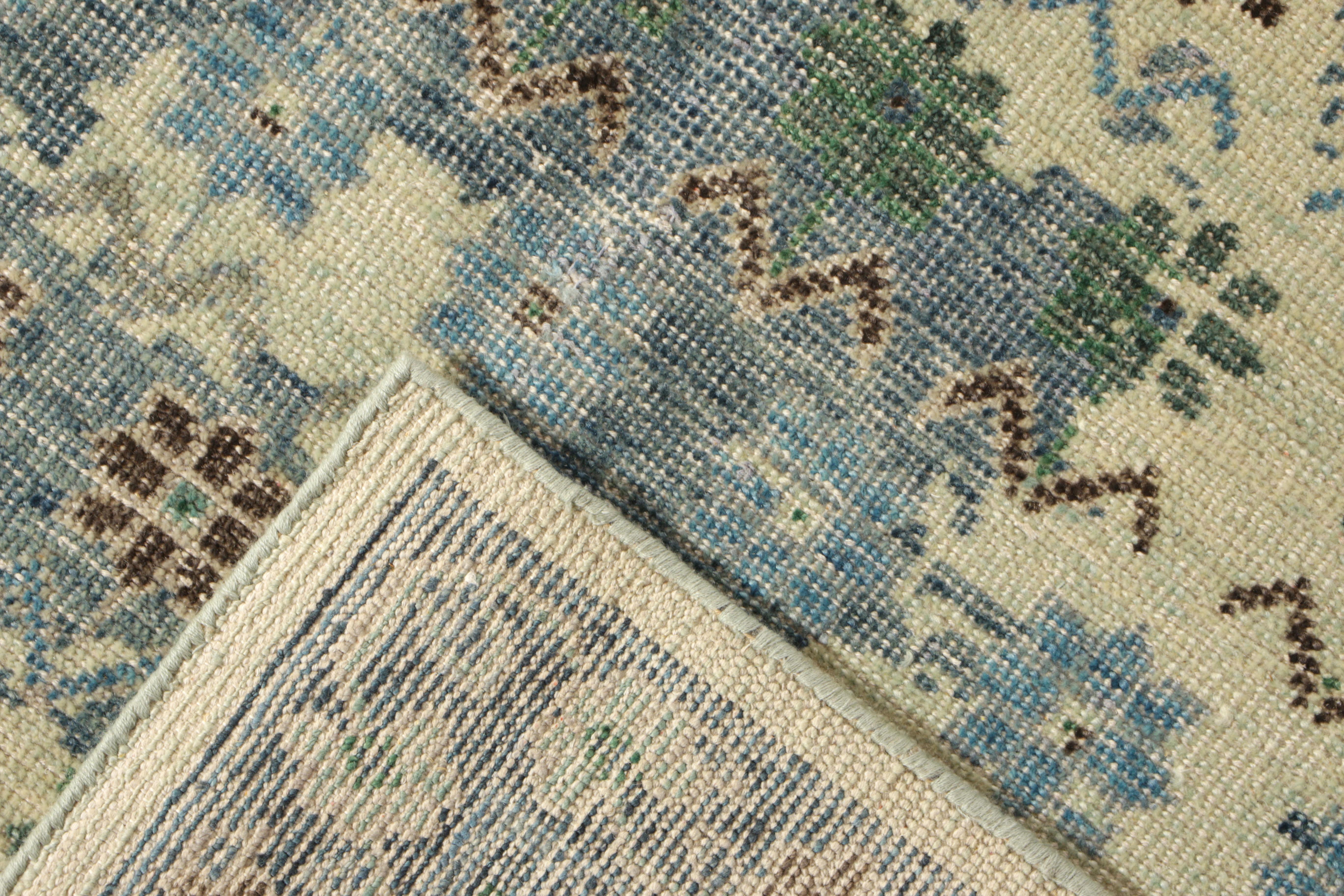 Rug & Kilim's Hand Knots Rugs in stile Agra Beige Brown Distressed Floral Pattern In condizioni Nuovo in vendita a Long Island City, NY