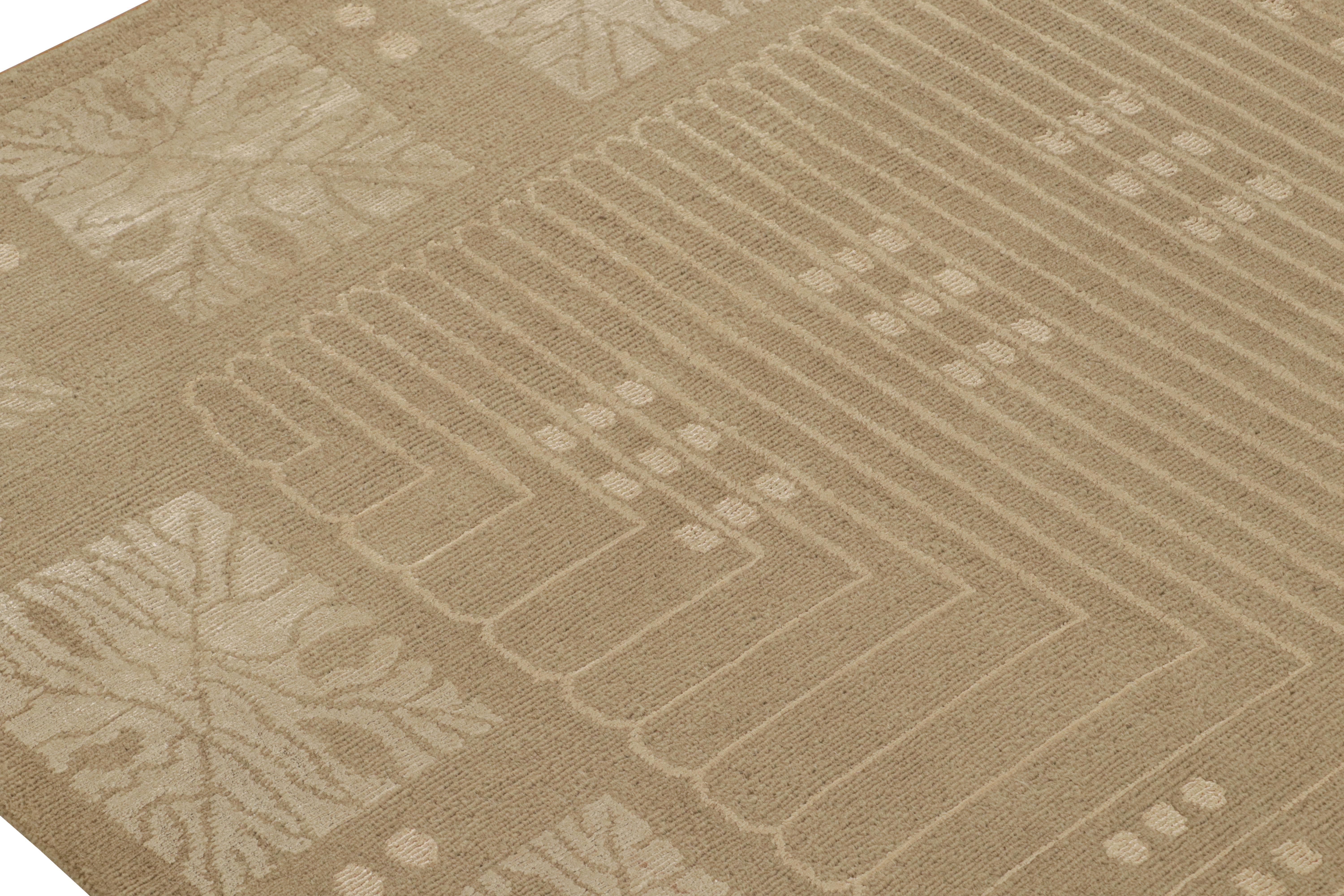 Rug & Kilim's Alfombra anudada a mano estilo Art Déco Beige Verde Diseño personalizado Anudado a mano en venta