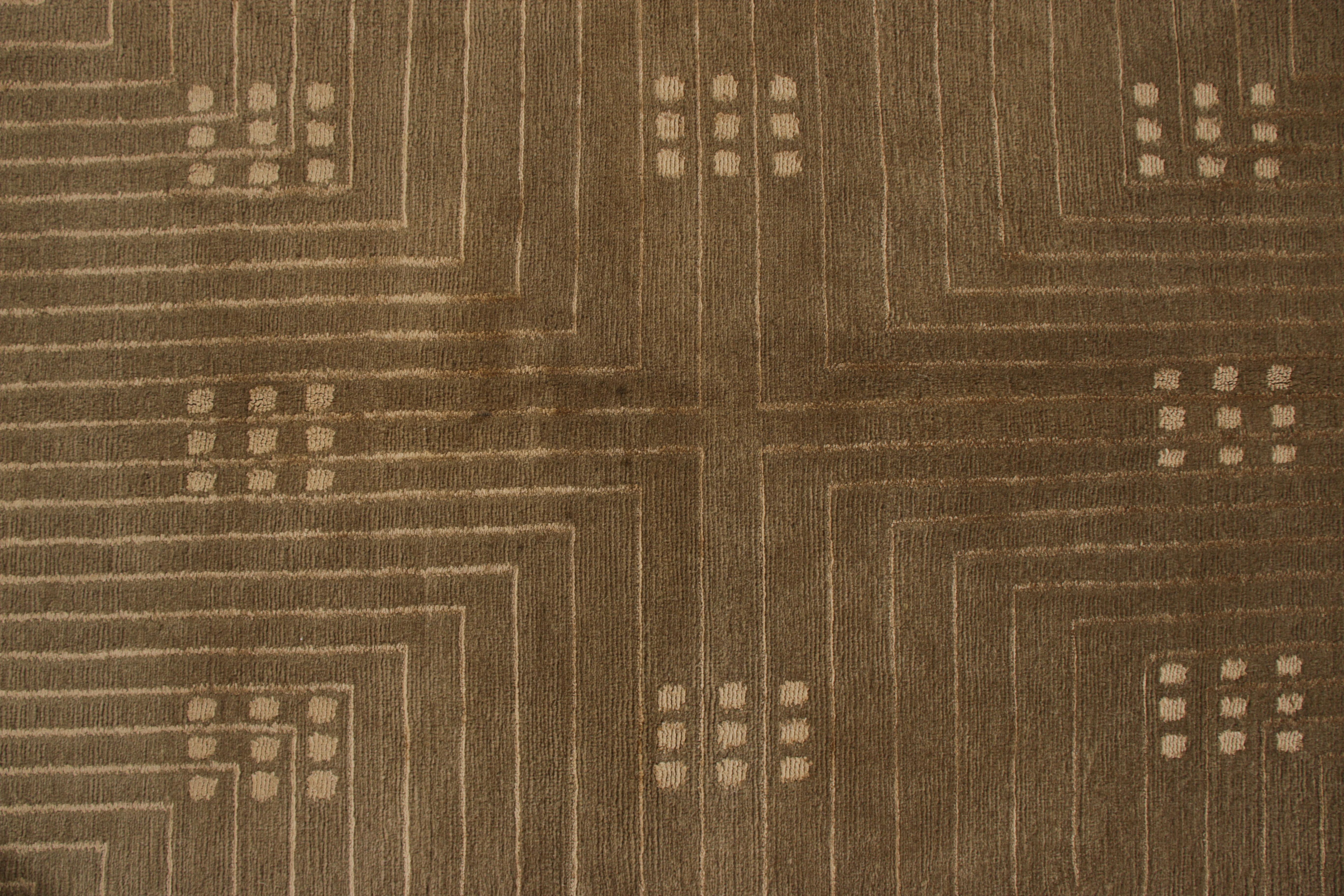 Rug & Kilim: Tappeto annodato a mano in stile Art Deco Beige Verde Modello personalizzato In condizioni Nuovo in vendita a Long Island City, NY