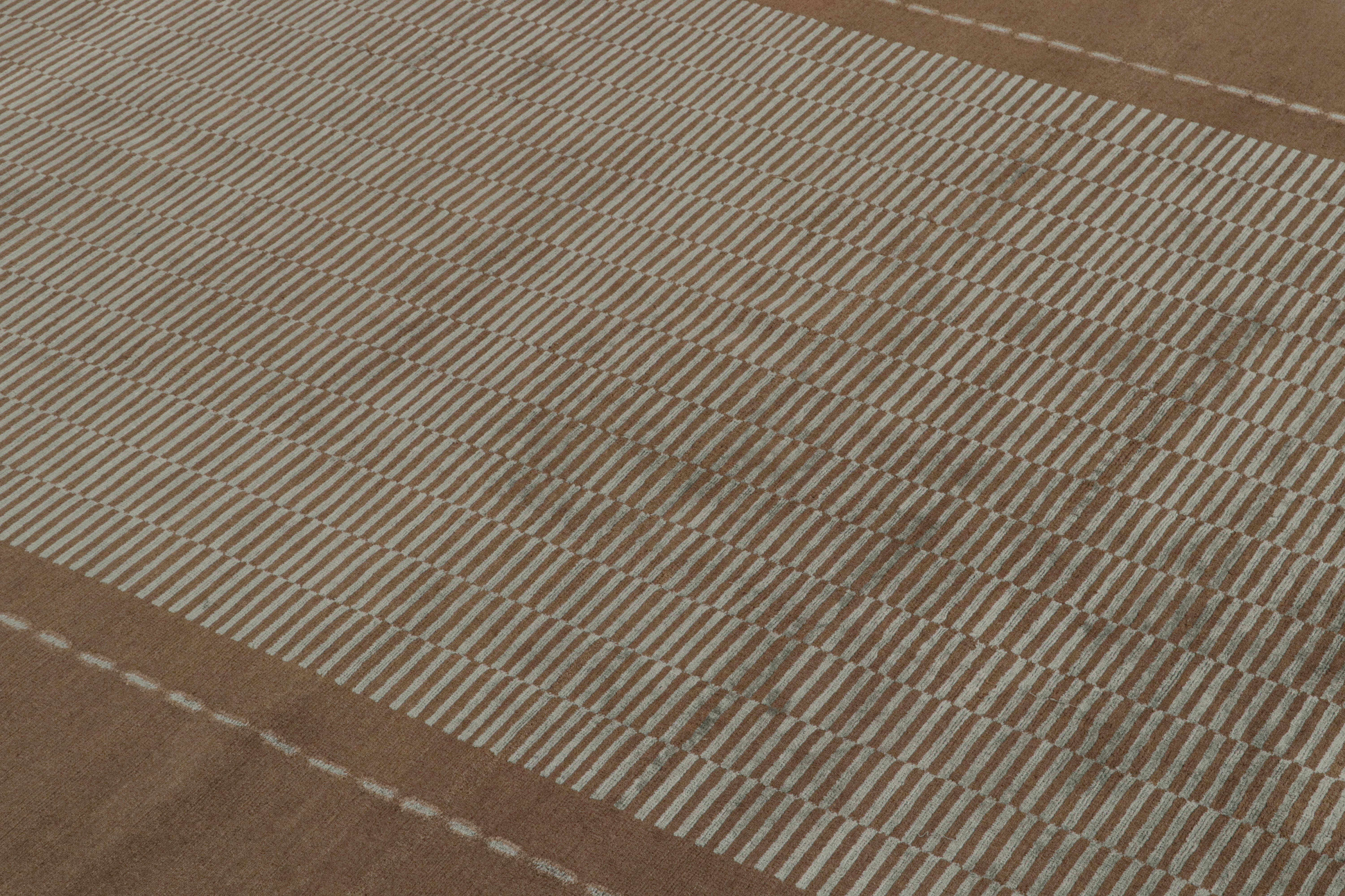 Nepalese Rug & Kilim è un tappeto austriaco in stile Art Deco annodato a mano, di colore marrone e blu. in vendita