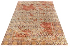 Handgeknüpfter Blumenteppich von Rug & Kilim in Rot, Gold und Blau mit geometrischem Muster