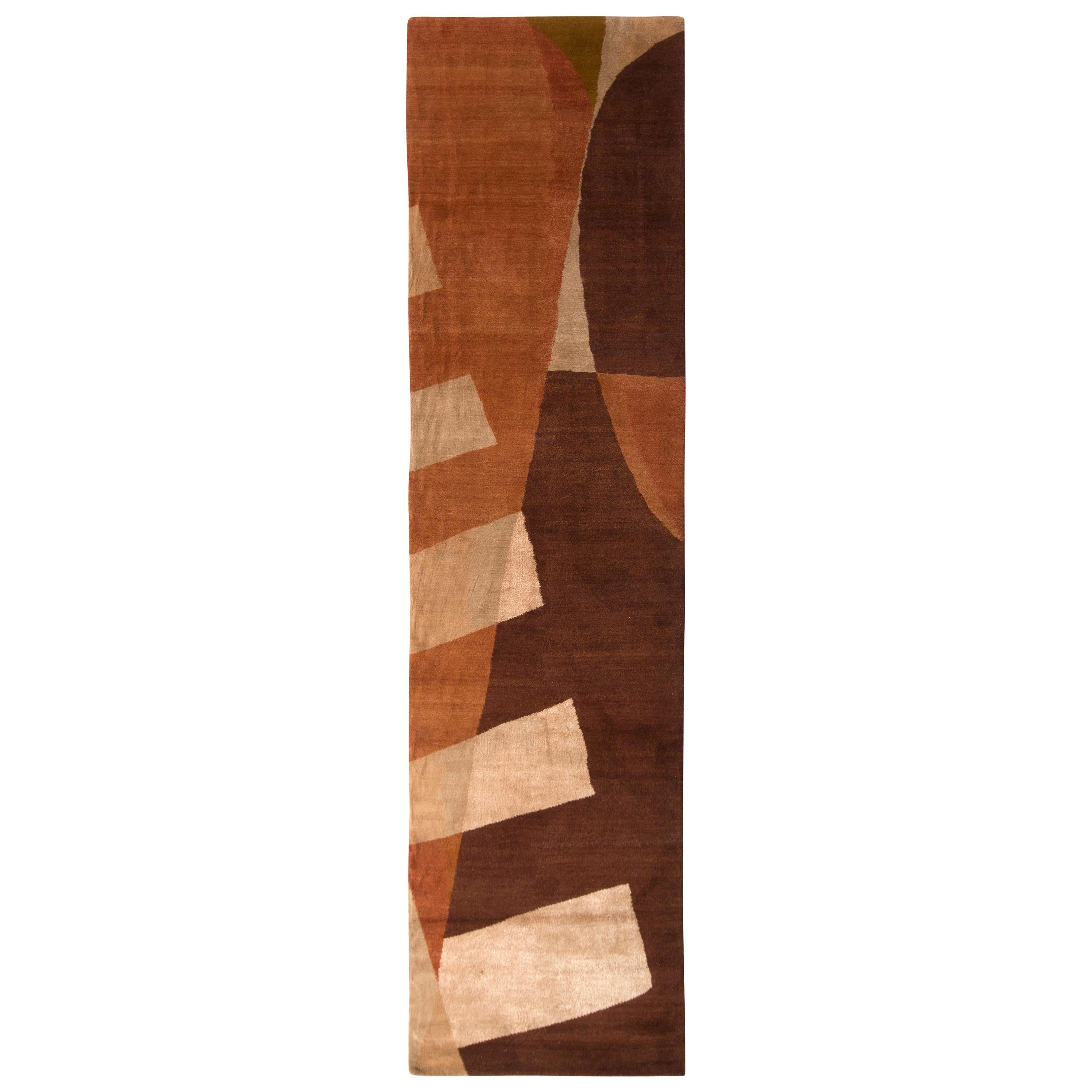 Tapis de couloir géométrique noué à la main marron, rose et or de Kilim