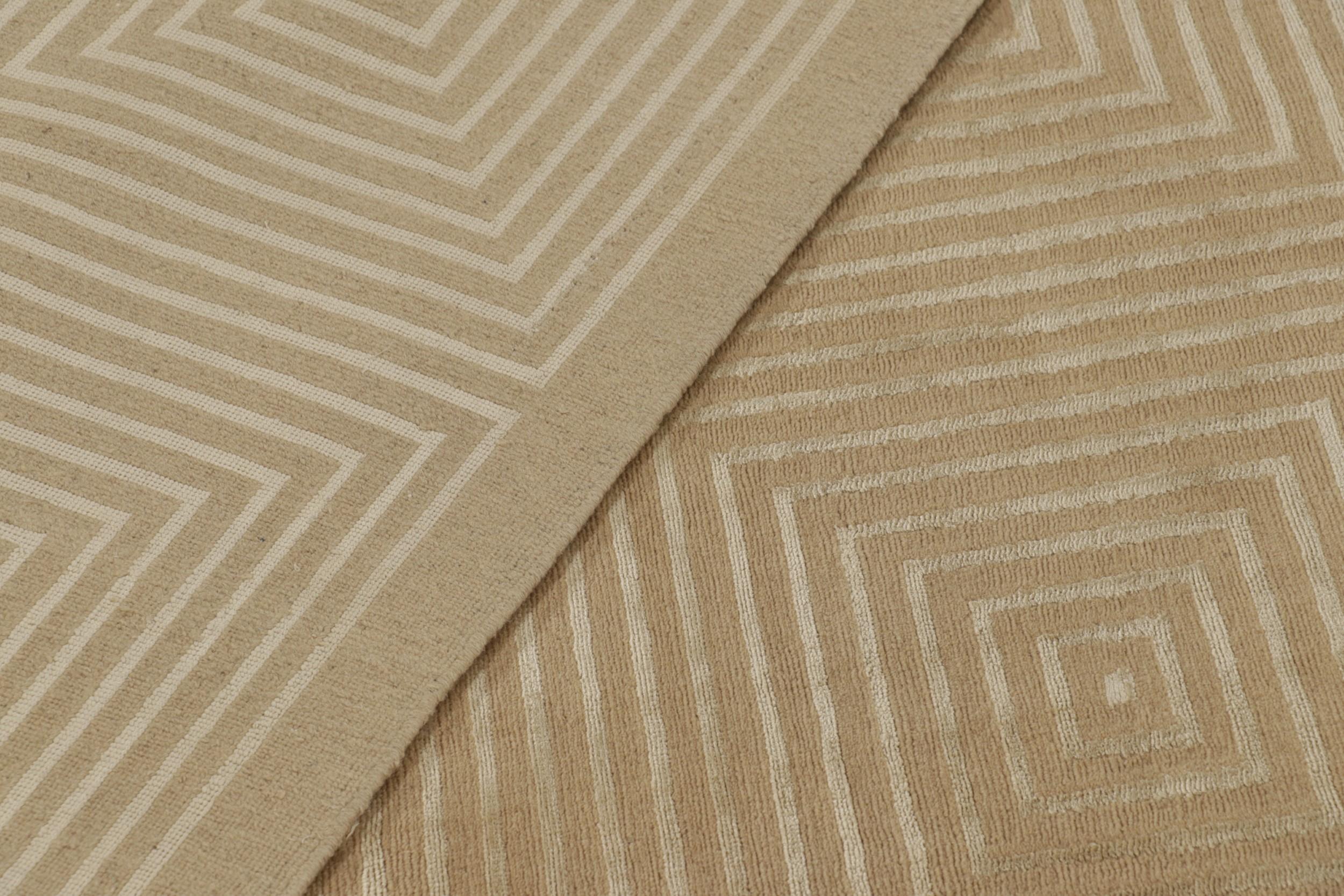 Handgeknüpfter moderner Teppich aus Teppich und Kelim mit braunem, weißem Art-Déco-Muster im Angebot 3