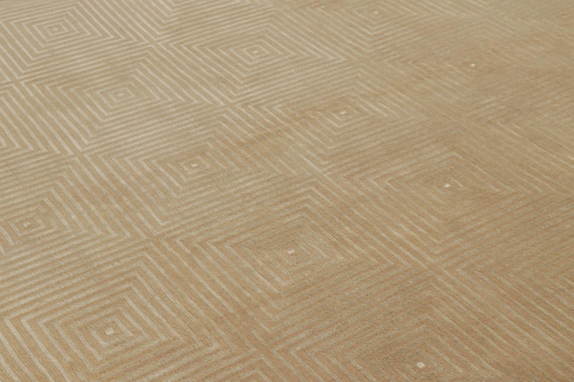 Exemplifying Cubist & Austrian Deco sensibilities, this 8x9 drawing from Rug & Kilim’s New & Modern collection employs geometry at its finest with a detailed fret pattern in luscious brown & off white beautifully lending a gorgeous sense of movement