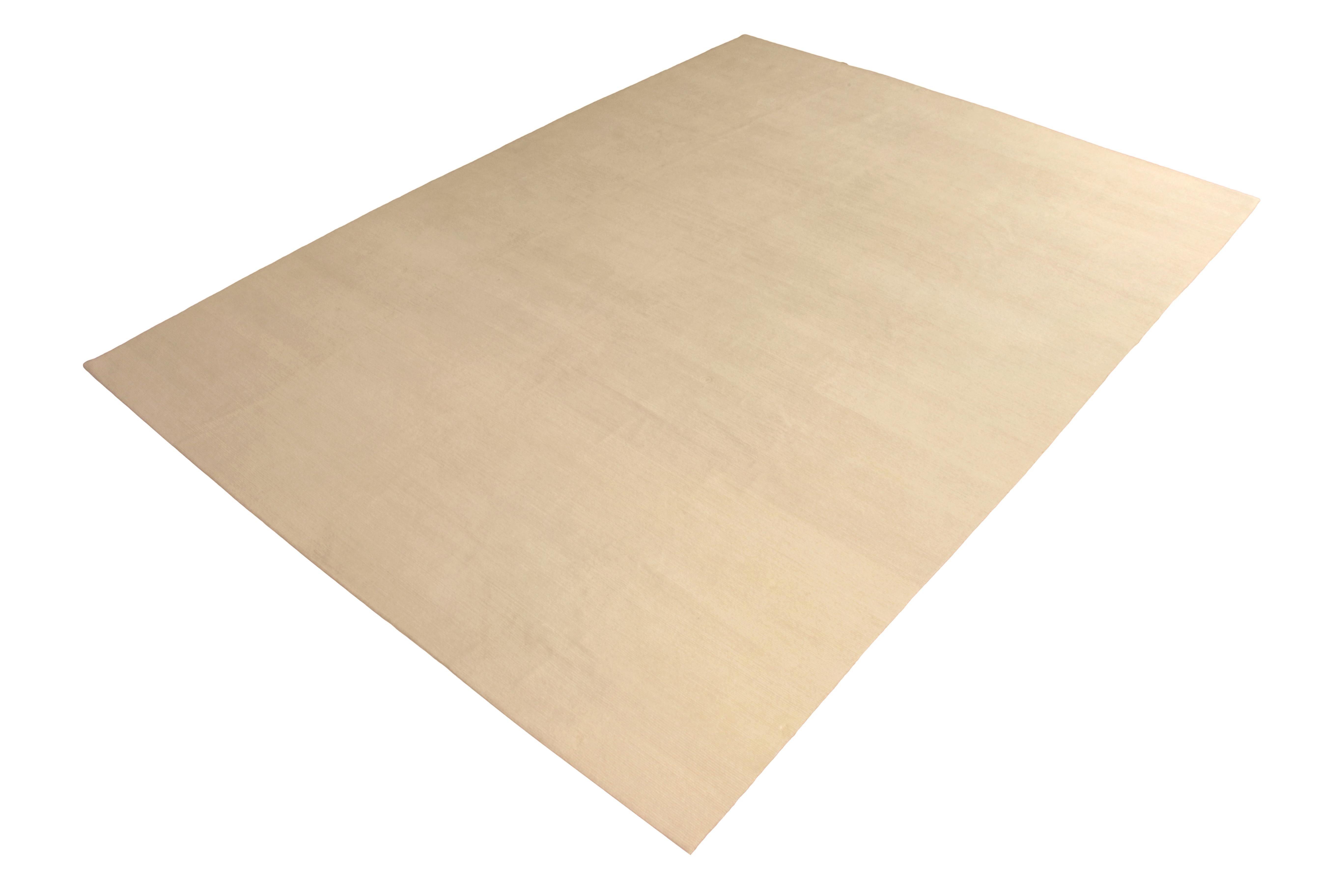 Hand knotted in our trademark blend of wool and silk, this contemporary solid color rug represents the Reach line in the Texture of Color Collection by Rug & Kilim; a thoughtful modern approach to refining solid-color rugs with a tasteful, subtle