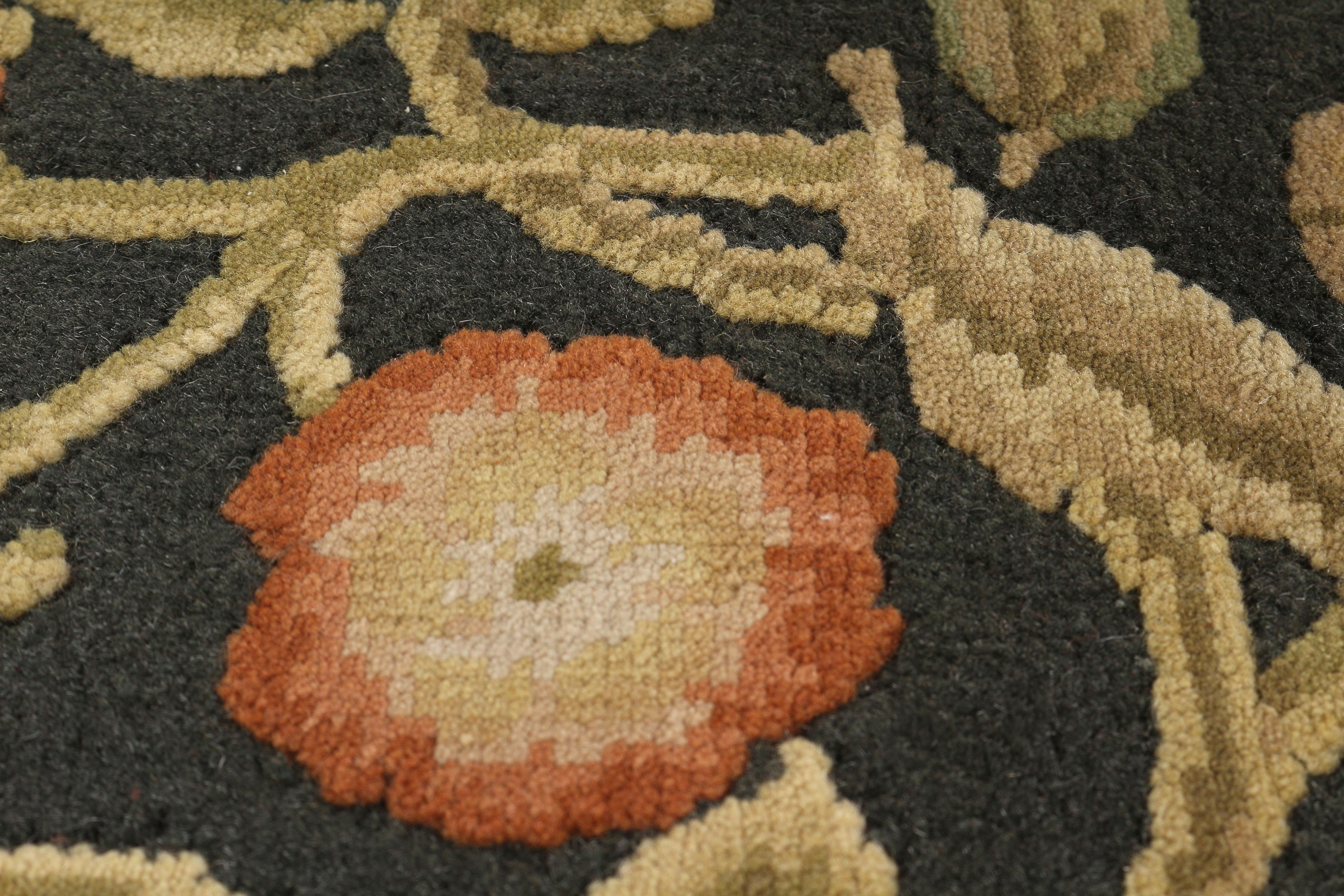 Annodato a mano Rug & Kilim: Tappeto in stile Tudor annodato a mano Beige Verde Classico Motivo Floreale in vendita