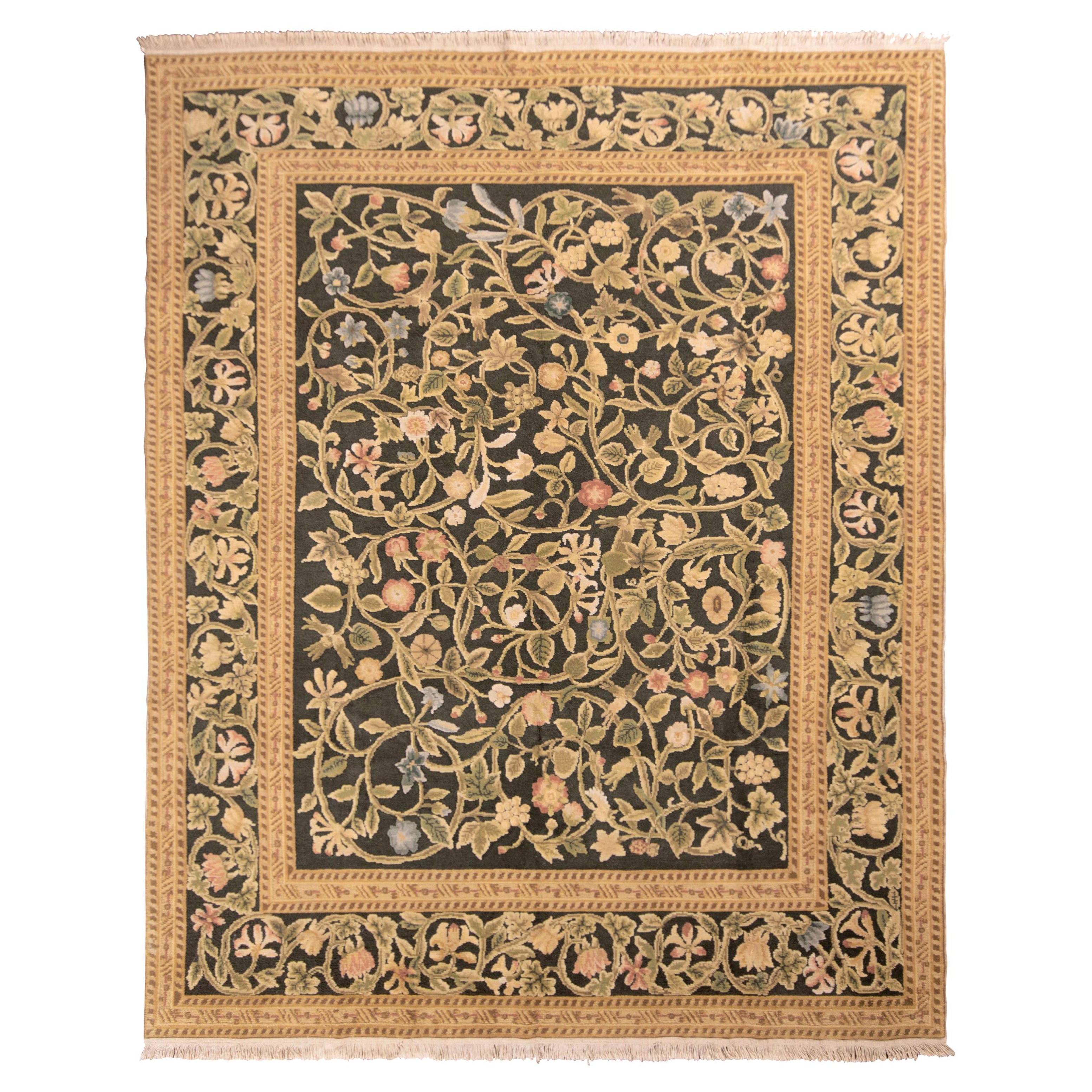 Rug & Kilim: Tappeto in stile Tudor annodato a mano Beige Verde Classico Motivo Floreale in vendita