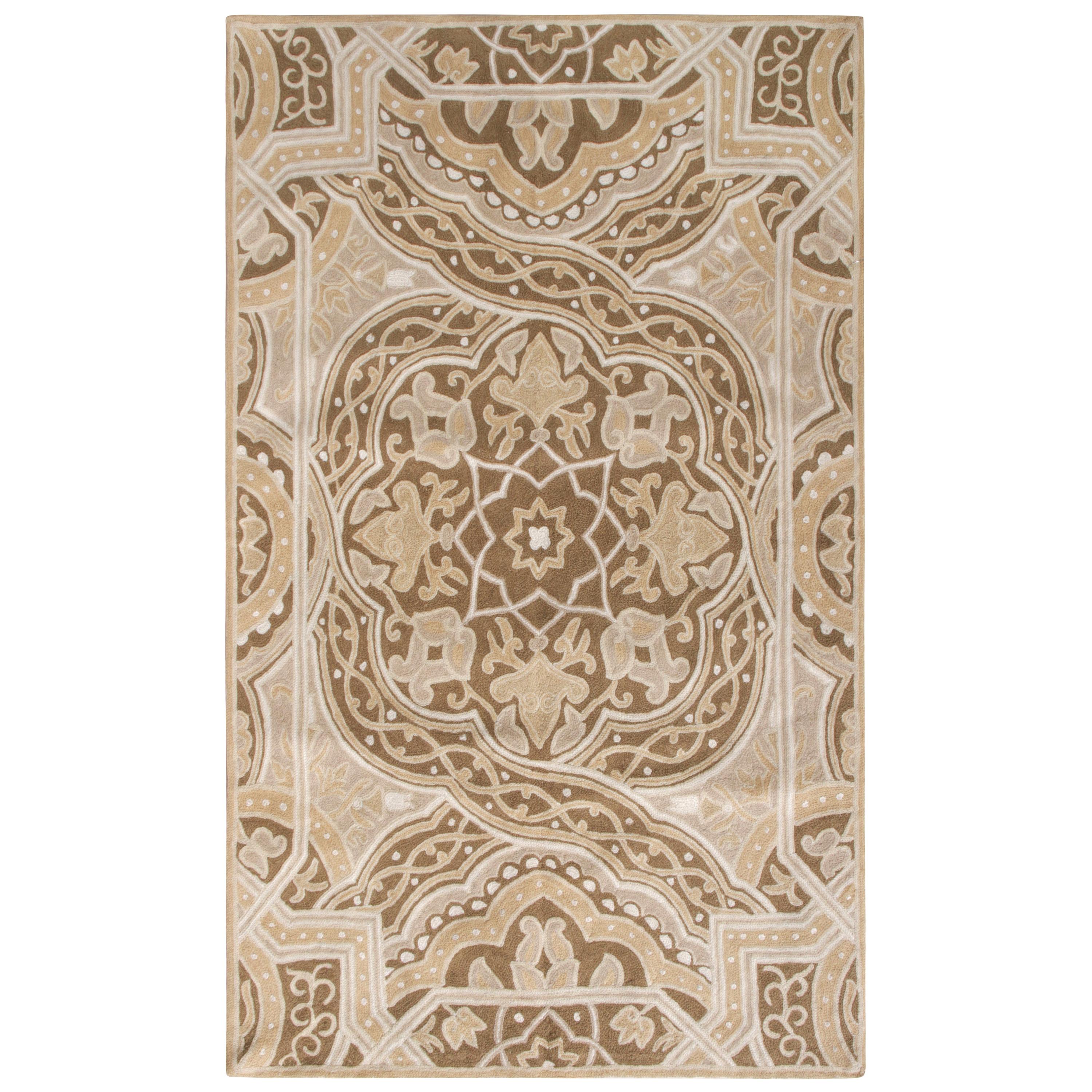 Alfombra de punto de cadeneta hecha a mano por Rug & Kilim, Beige, Marrón Patrón geométrico en venta