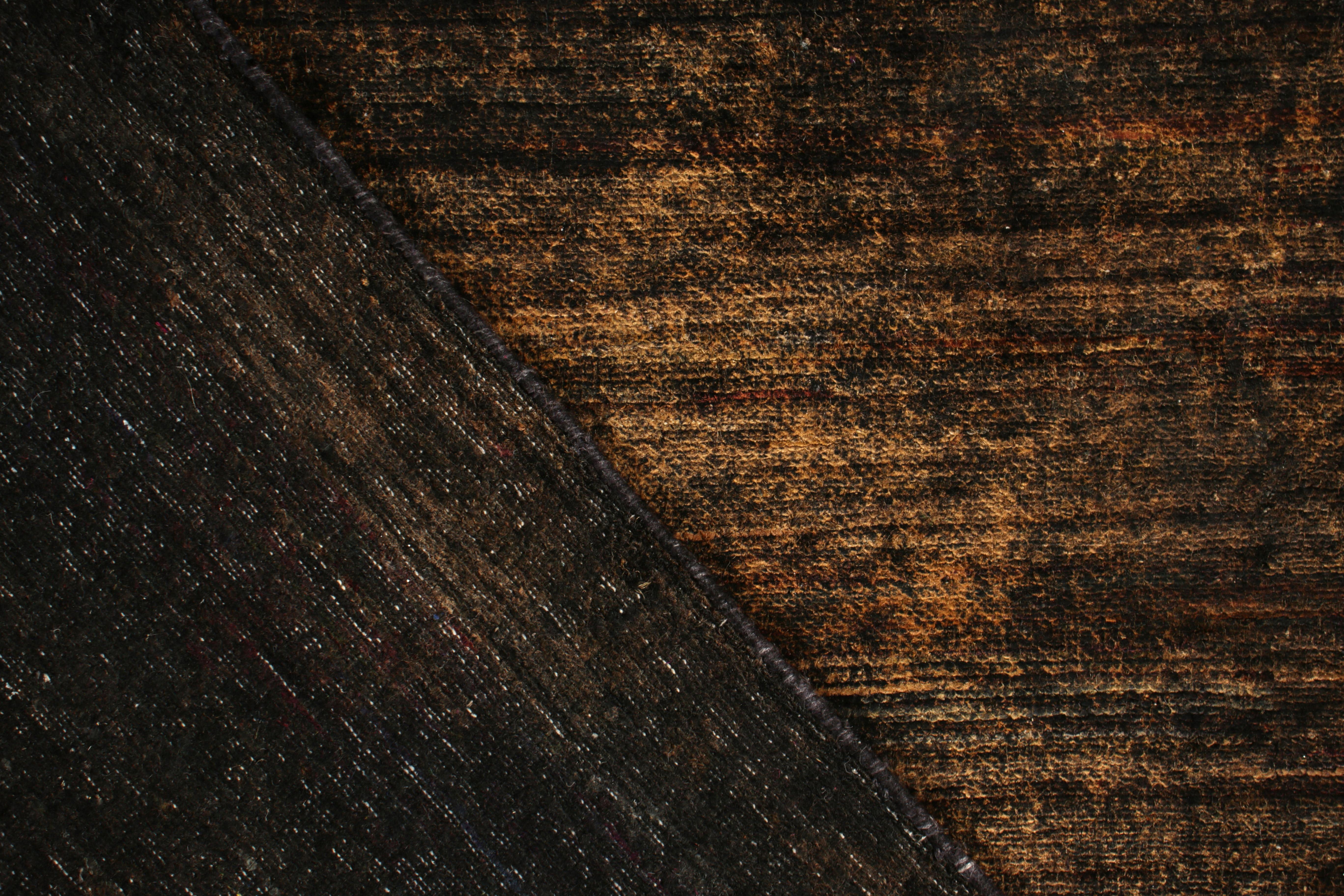 Rug & Kilim's Handmade Modern Rug Brown and Black Striped Pattern (Handgeknüpft) im Angebot