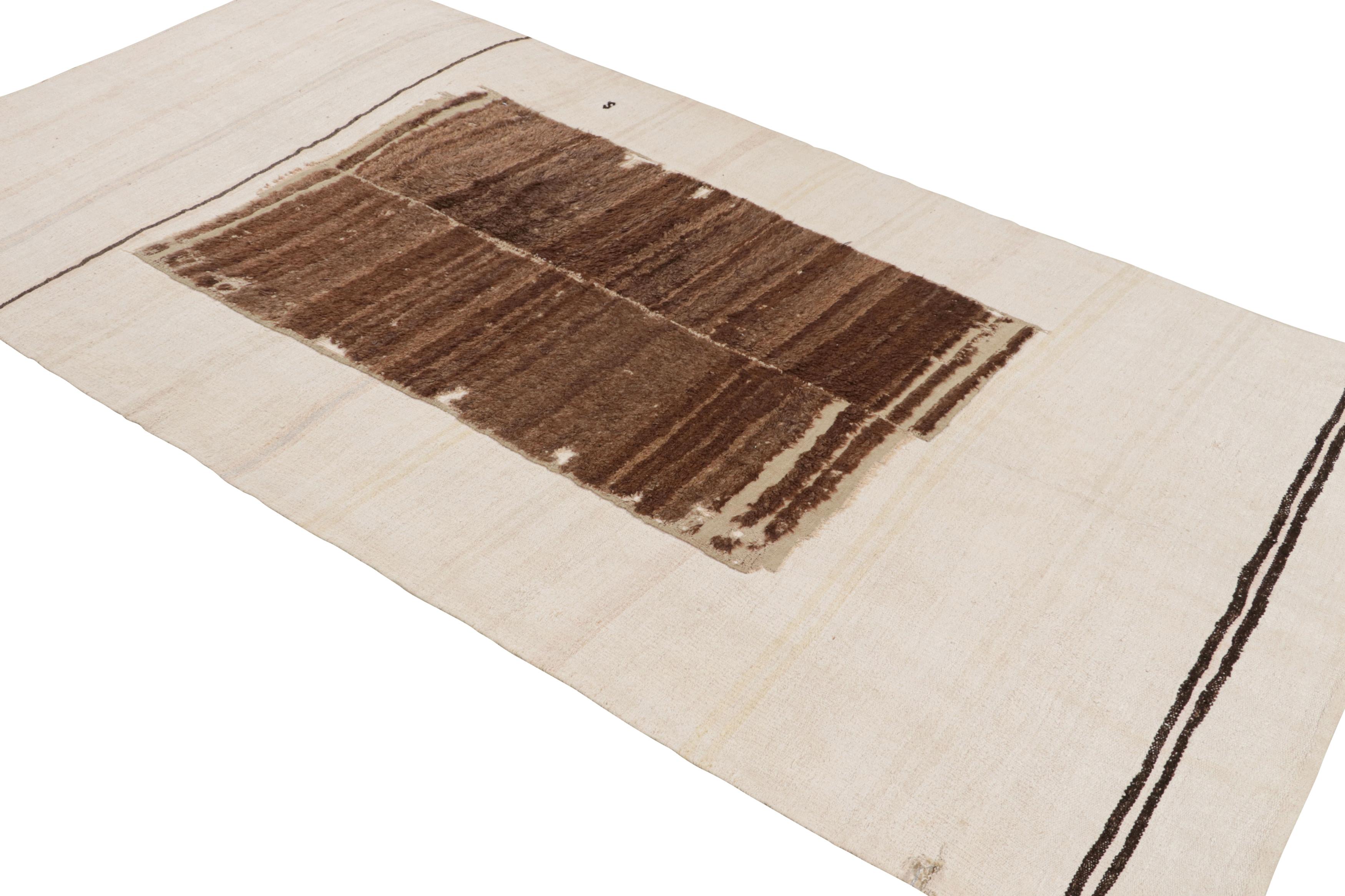 Hand-Knotted Rug & Kilim's Handwoven Modern Kilim in High-and-Low Brown on White For Sale