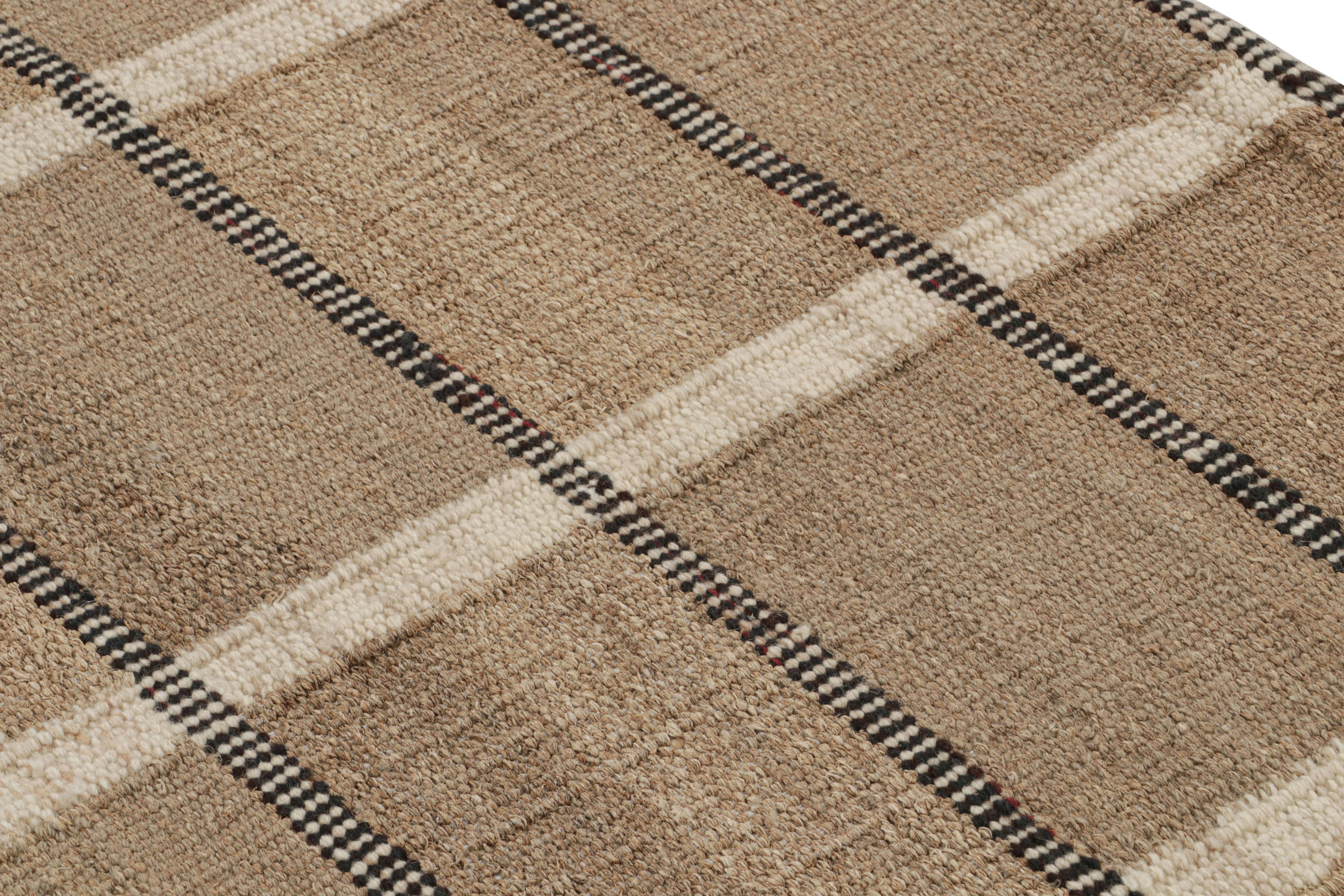 Rug & Kilim’s Hemp Scandinavian Style Rug in Beige-Brown with Geometric Pattern im Zustand „Neu“ im Angebot in Long Island City, NY