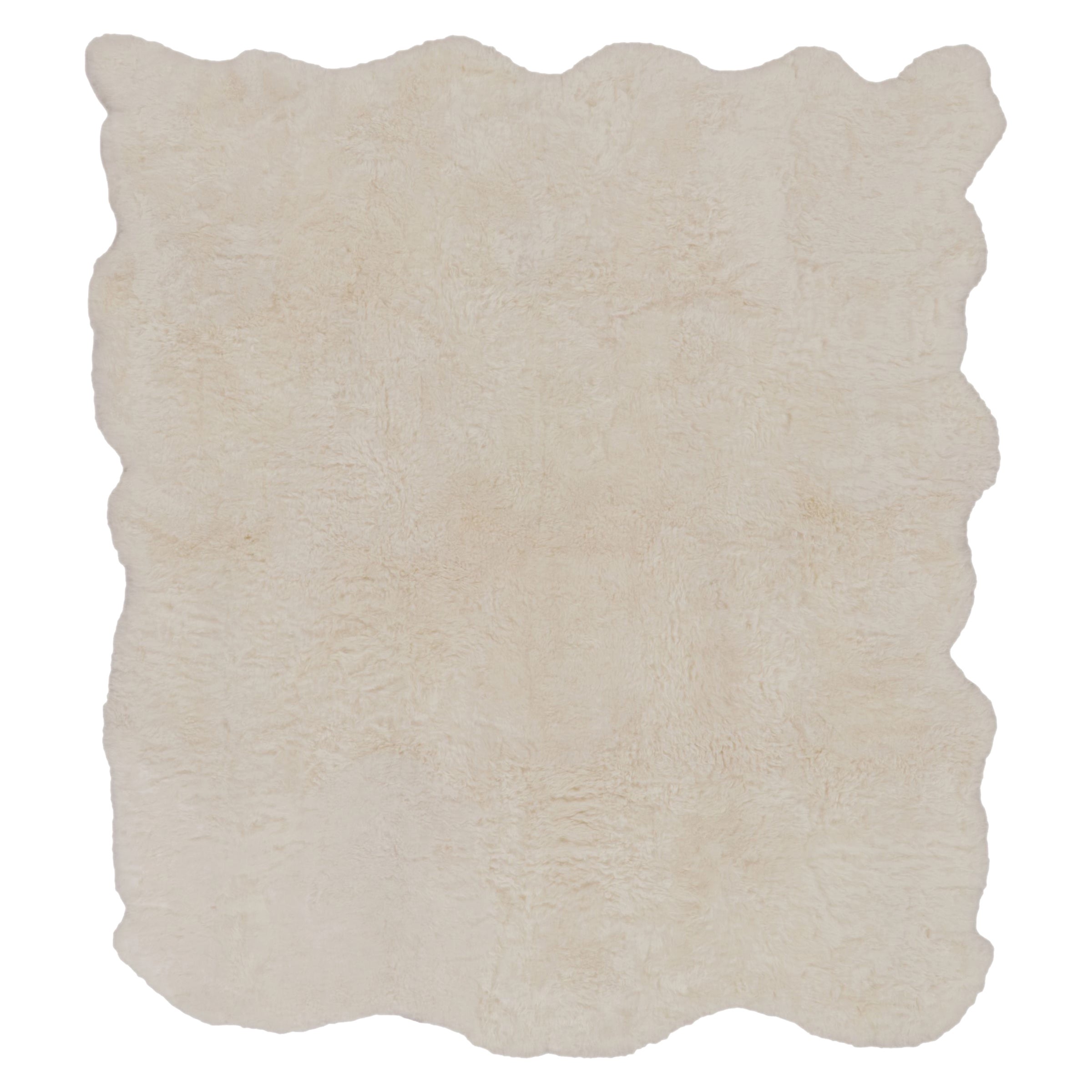 Rug & Kilim’s Icelandic Sheepskin Multi-Pelt Fur Custom Rug in Ivory and Beige