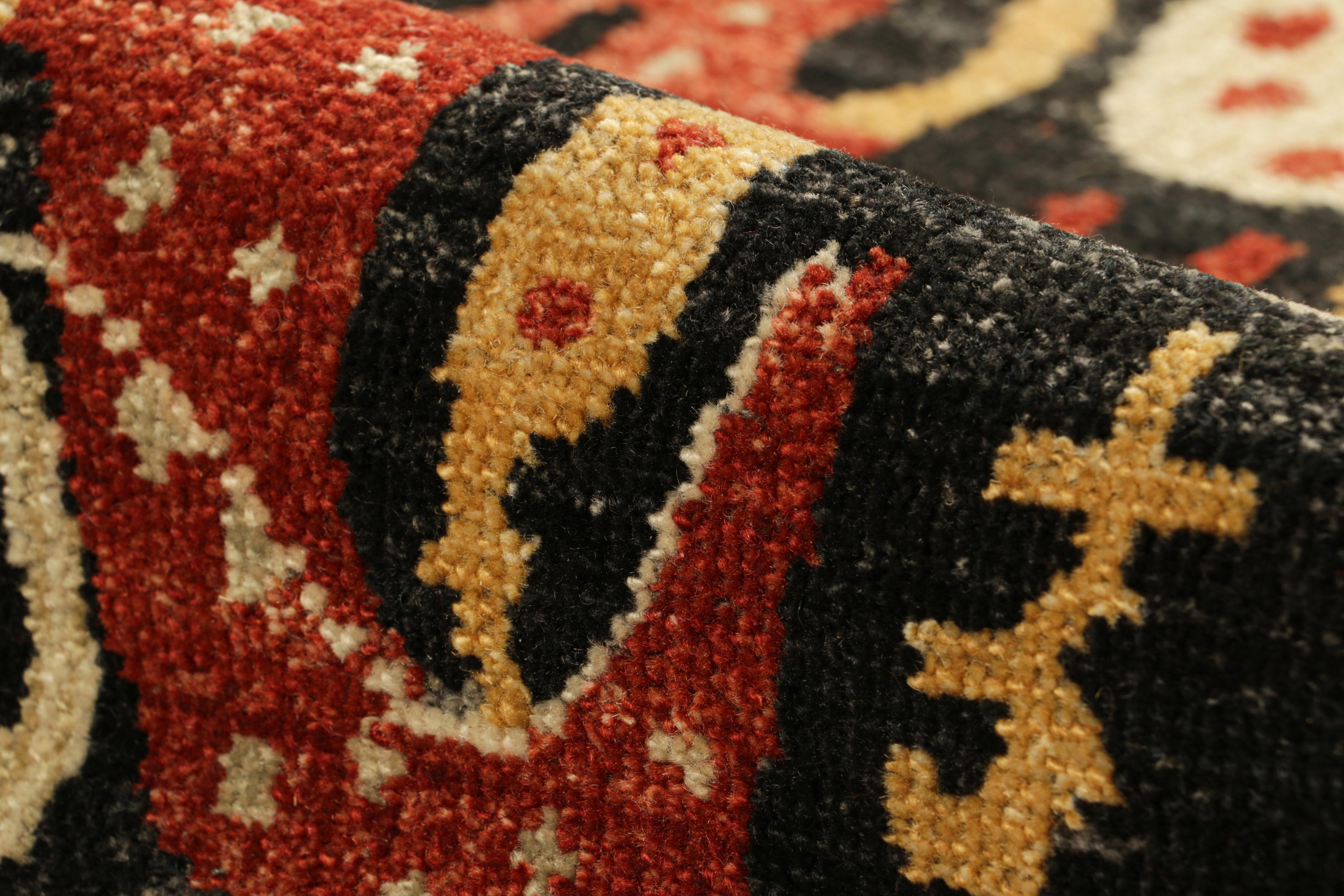 Laine Rug & Kilim's Kaitag Style Rug in Black with Horse and Rider Pictorials (tapis de style Kaitag en noir avec des images de chevaux et de cavaliers) en vente