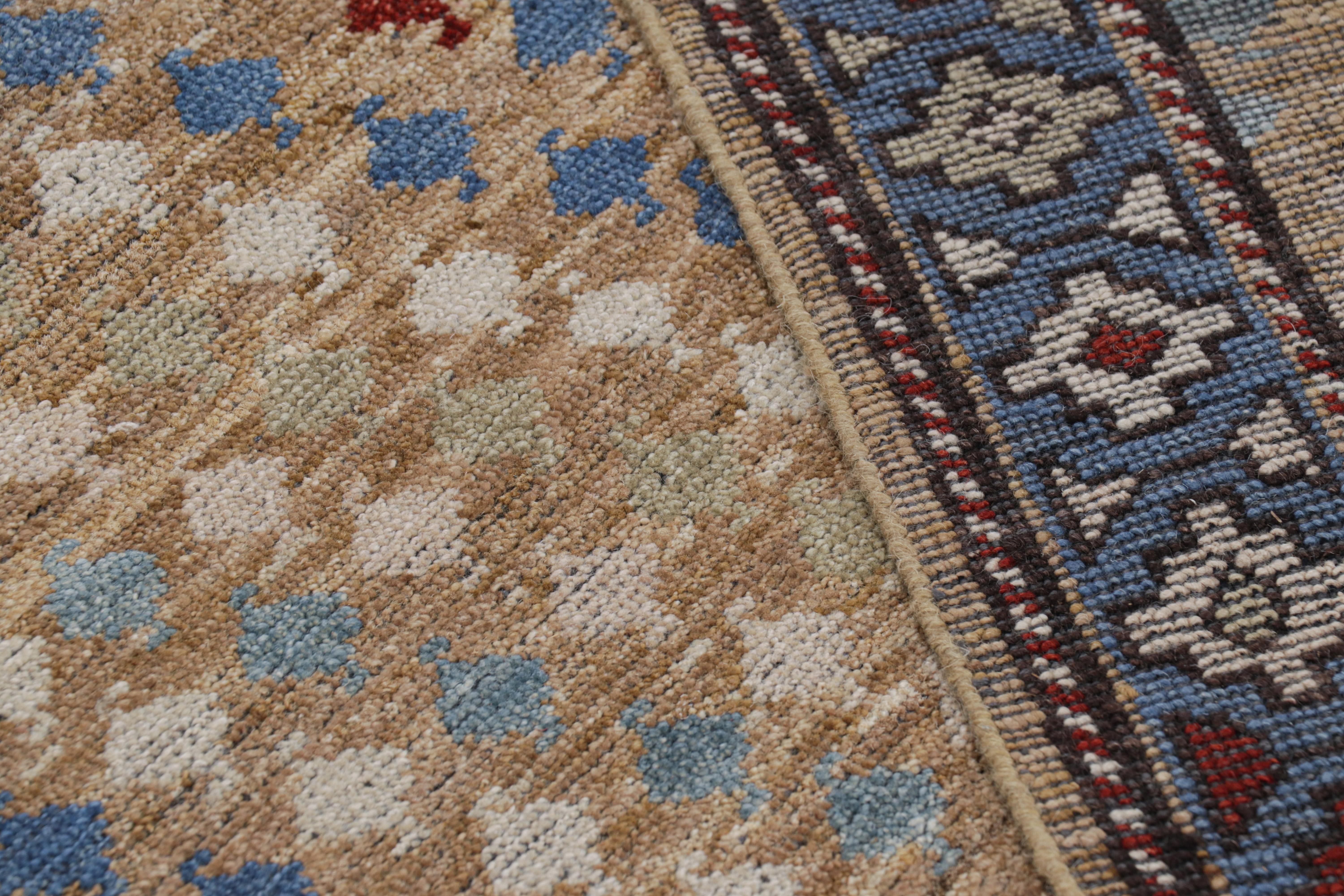 Rug & Kilim's Karabagh Style Läufer mit polychromen geometrischen Mustern (21. Jahrhundert und zeitgenössisch) im Angebot