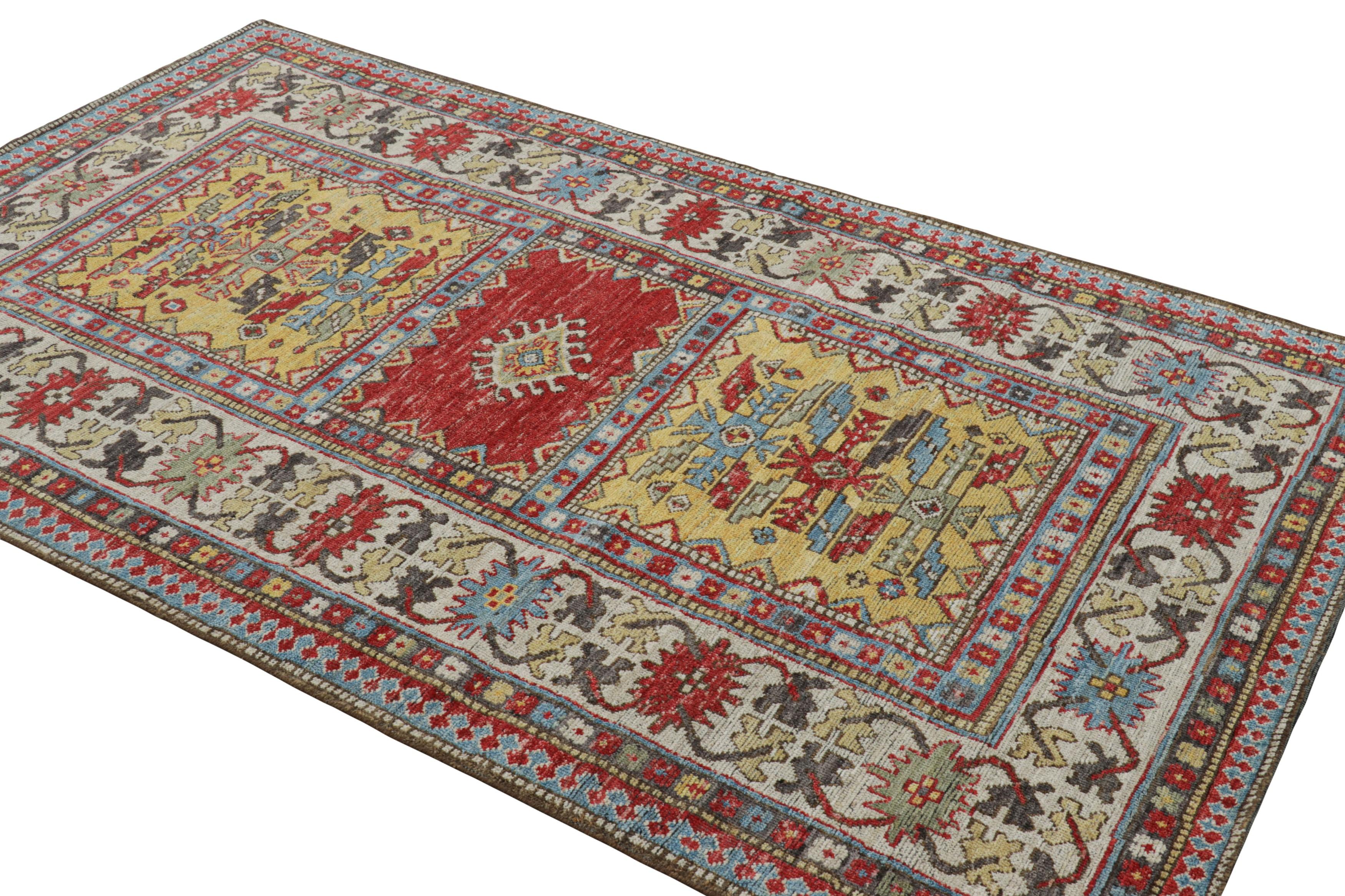 Rug & Kilim's Kazak Style Rug in Red and Yellow with Geometric Medallion (tapis de style kazak en rouge et jaune avec médaillon géométrique) Neuf - En vente à Long Island City, NY