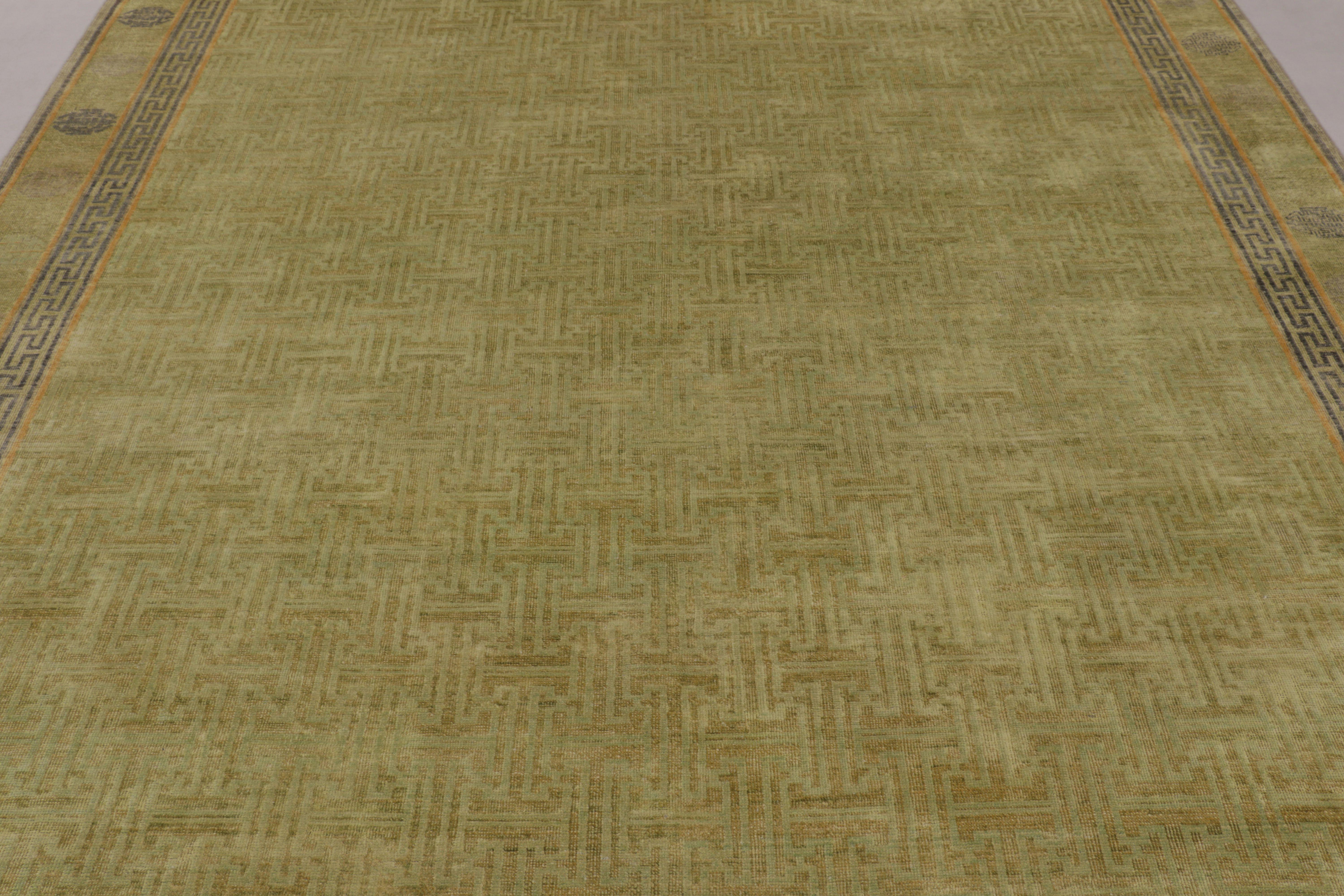 XXI secolo e contemporaneo Rug & Kilim è un tappeto ispirato a Khotan, di colore verde acqua e con motivi geometrici. in vendita