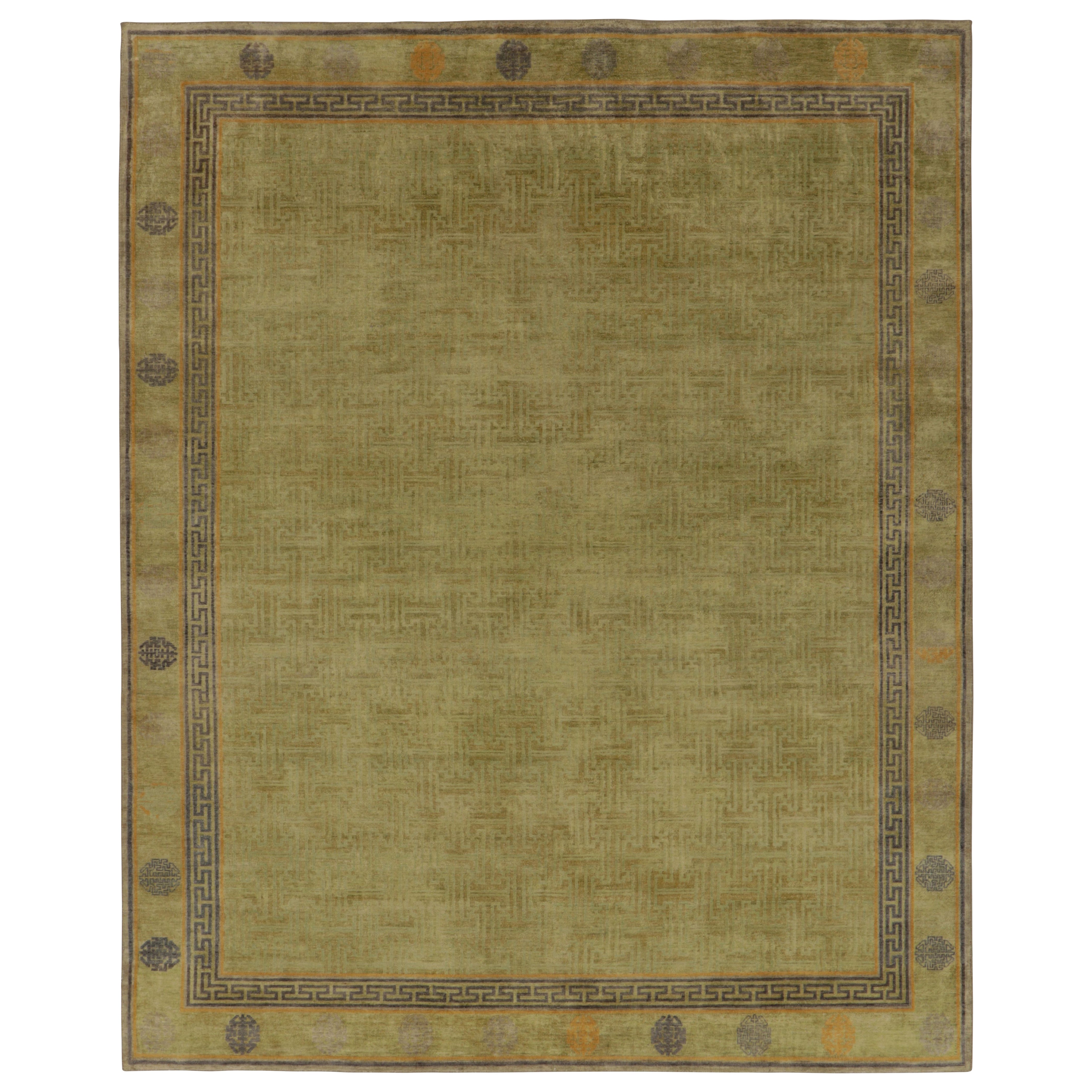 Rug
Kilim è un tappeto ispirato a Khotan, di colore verde acqua e con motivi geometrici.