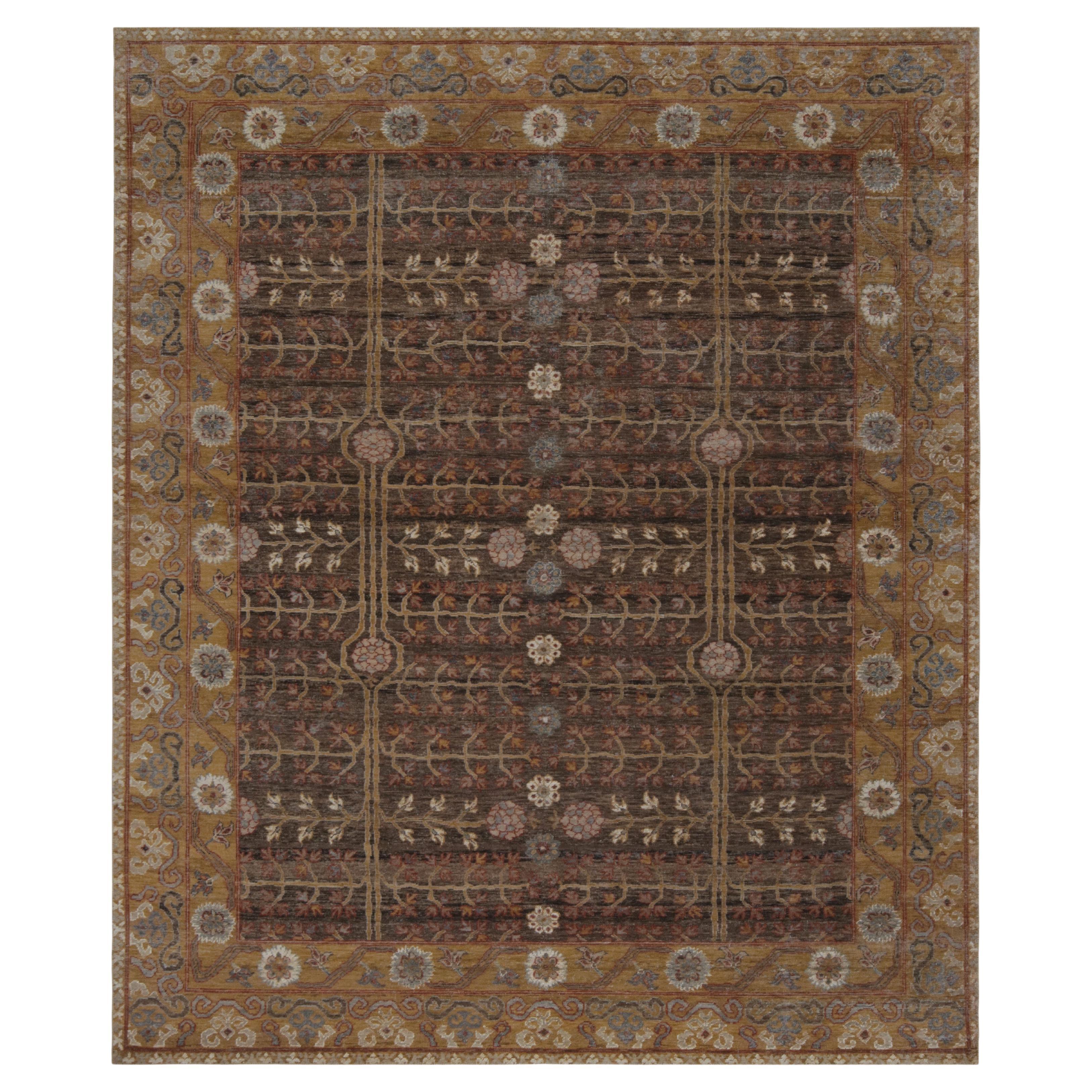 Rug & Kilim's Khotan Rug in Brown and Gold with Geometric Patterns (tapis Khotan à motifs géométriques) en vente