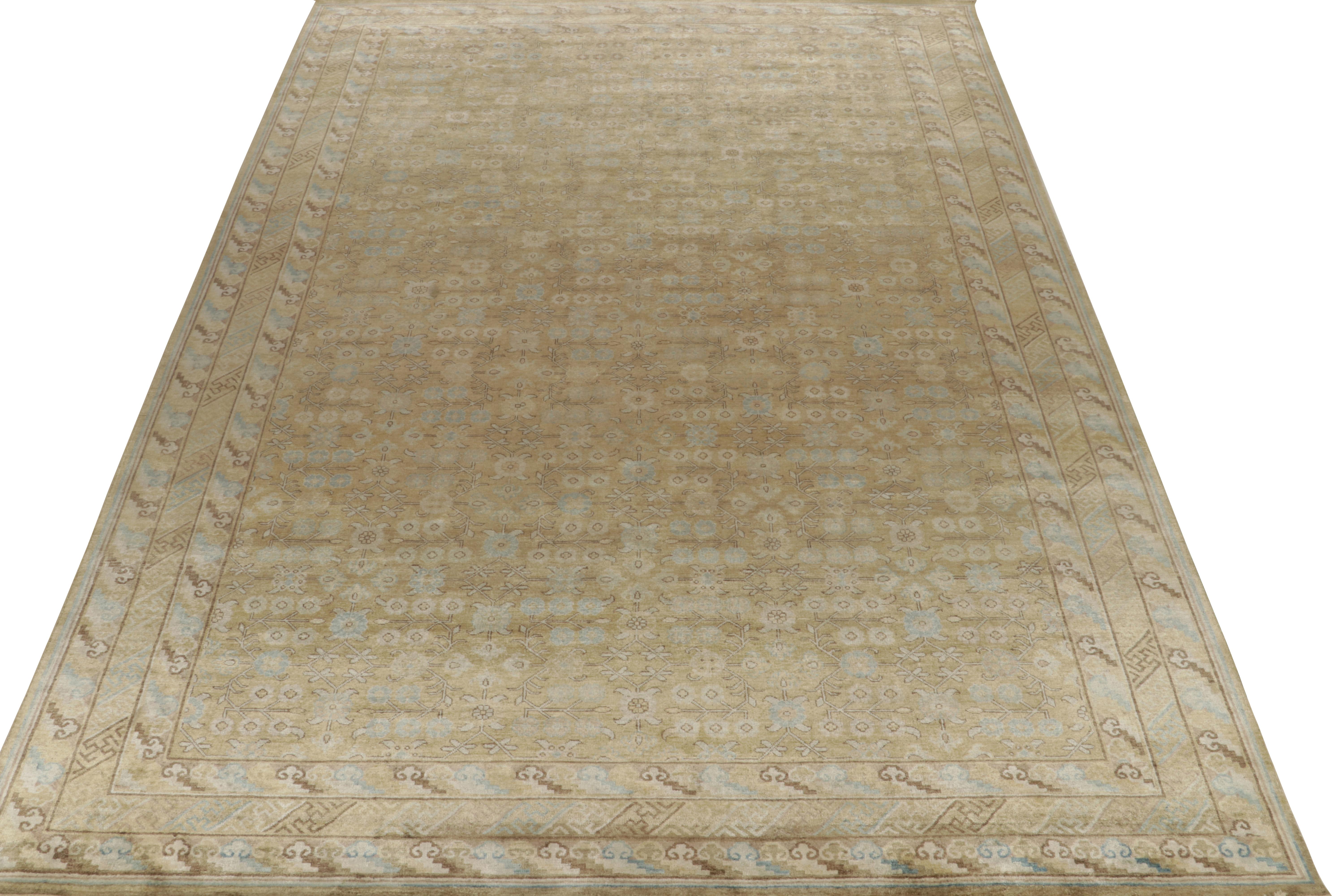 Indian Rug & Kilim's Khotan style Contemporary rug in Gold and Beige, Geometric Pattern For Sale