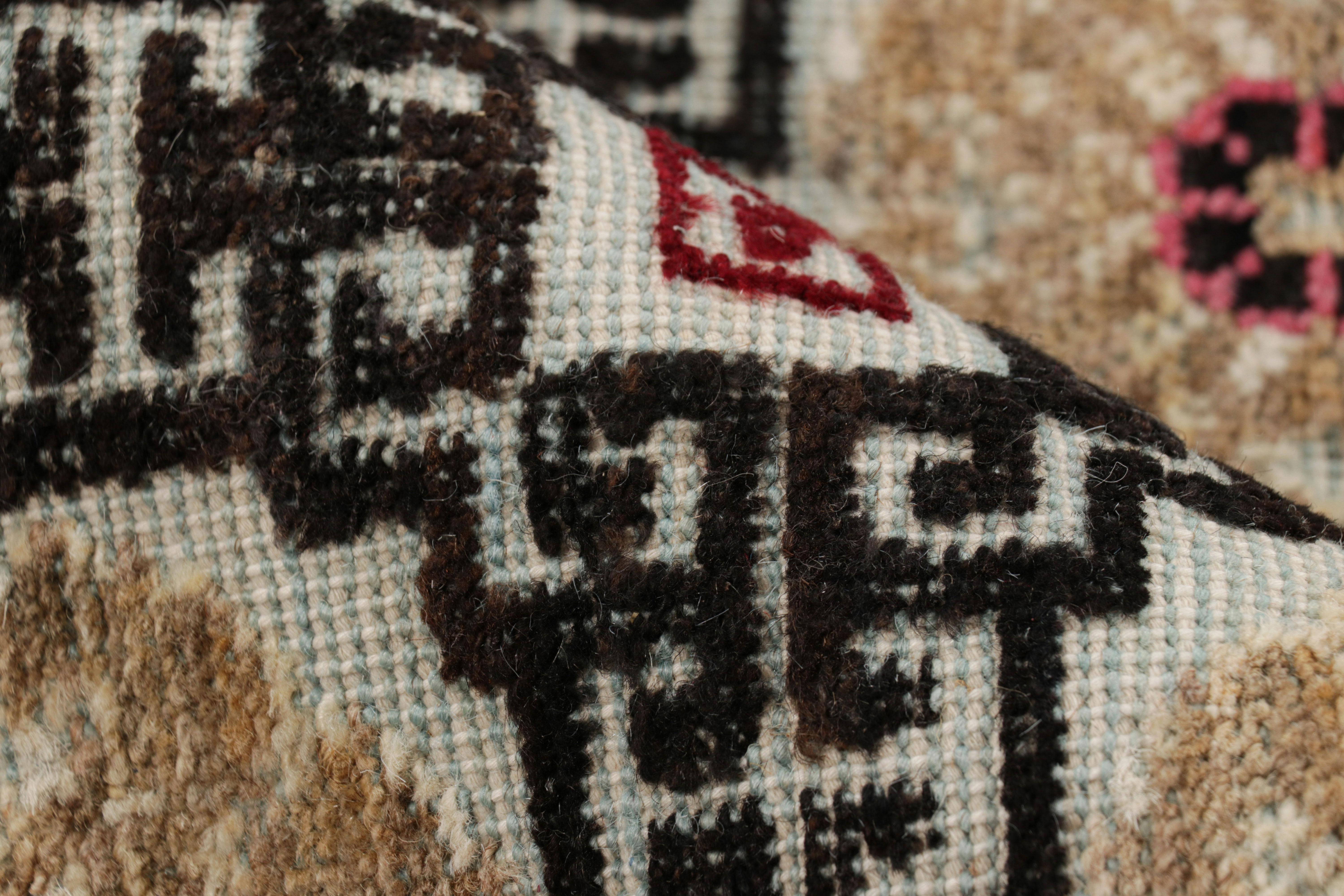 Rug & Kilim's Khotan Style Teppich in Schwarz mit bunten Rosetten-Medaillons (21. Jahrhundert und zeitgenössisch) im Angebot