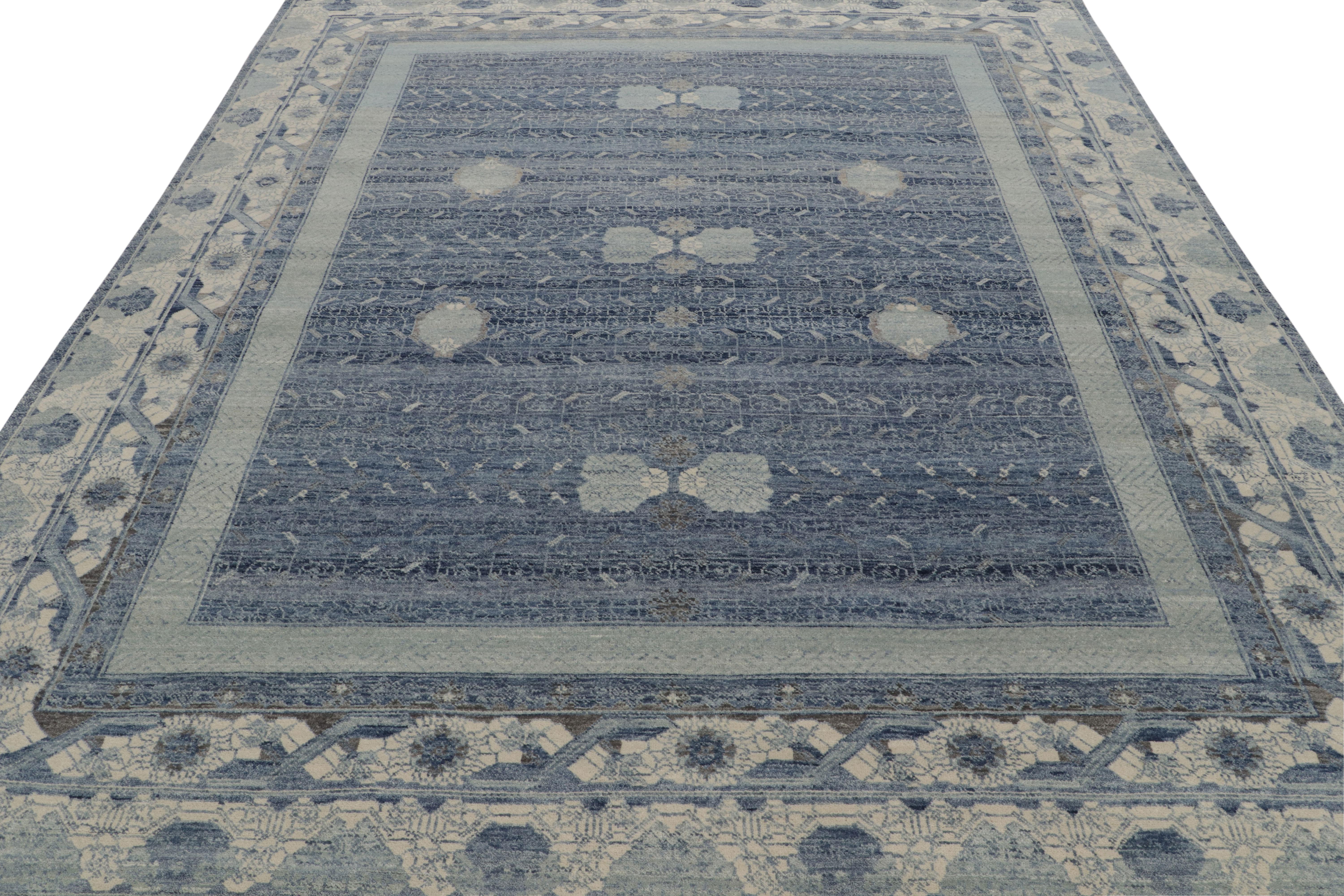 Rug & Kilim's Khotan Style Teppich in Blau mit geometrischen Mustern im Zustand „Neu“ im Angebot in Long Island City, NY