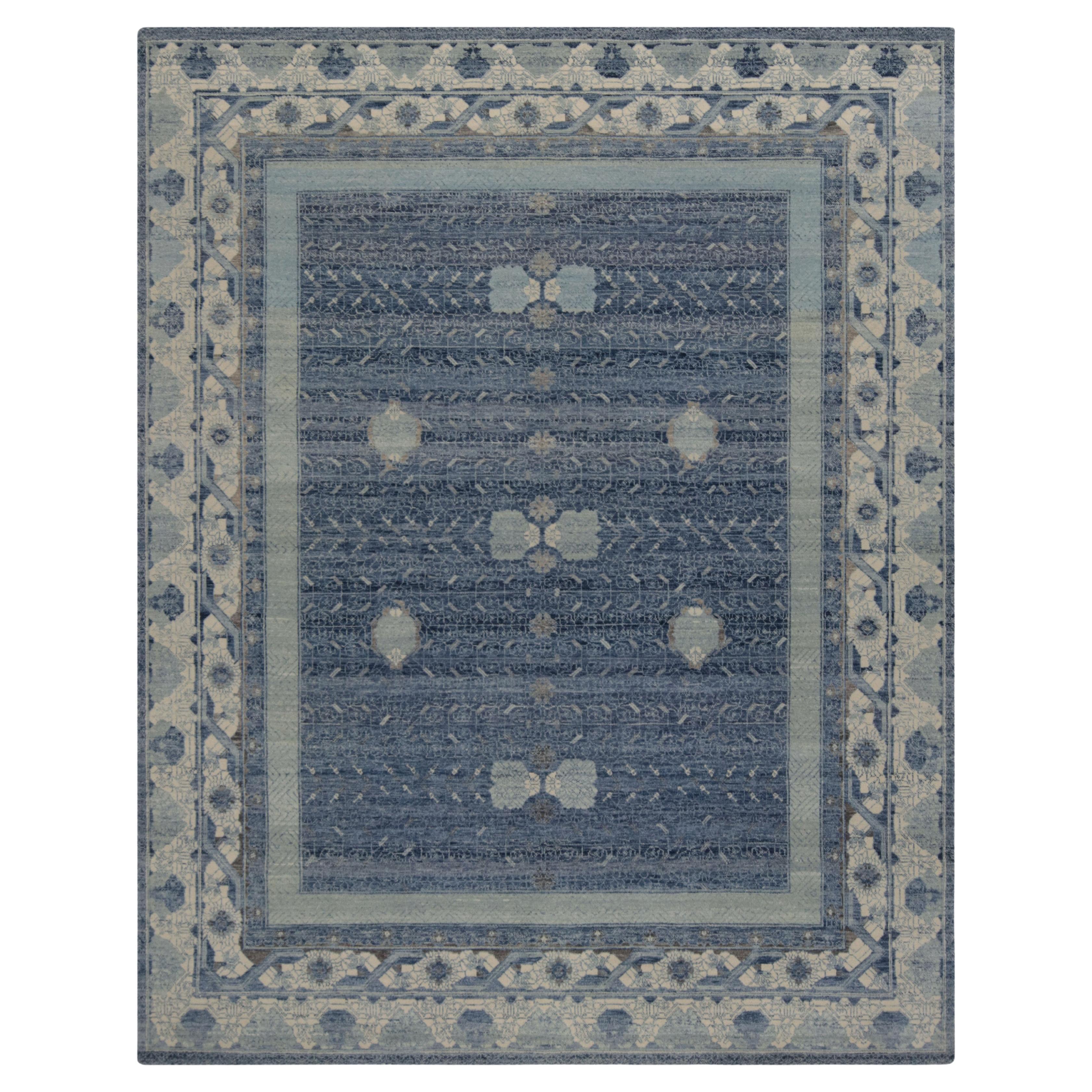 Rug & Kilim's Khotan Style Rug in Blue with Geometric Patterns (tapis de style Khotan en bleu avec des motifs géométriques) en vente