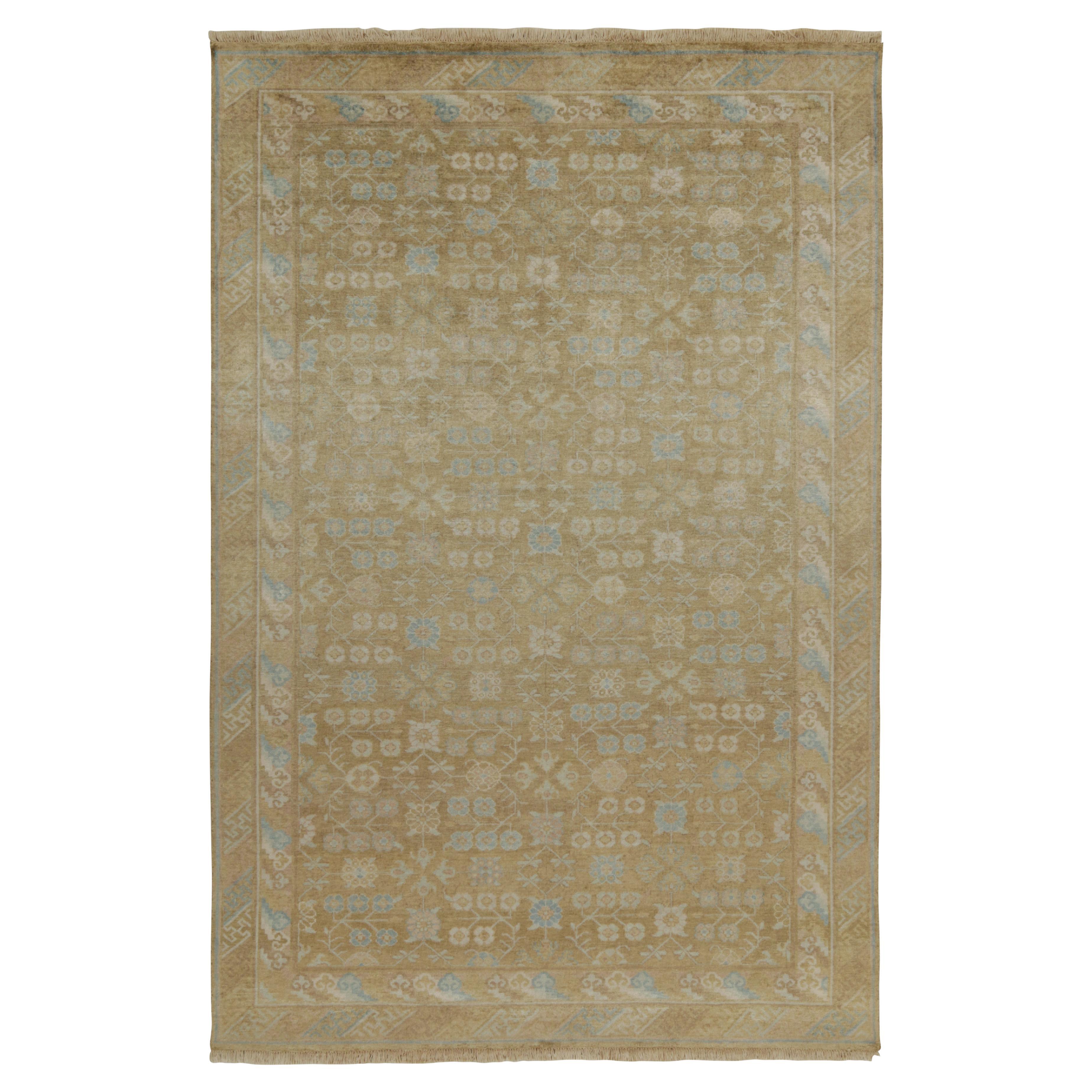 Teppich &amp;amp; Kilims Khotan-Teppich im Stil von Gold, Beige-Brown und Blau mit Blumenmuster im Angebot