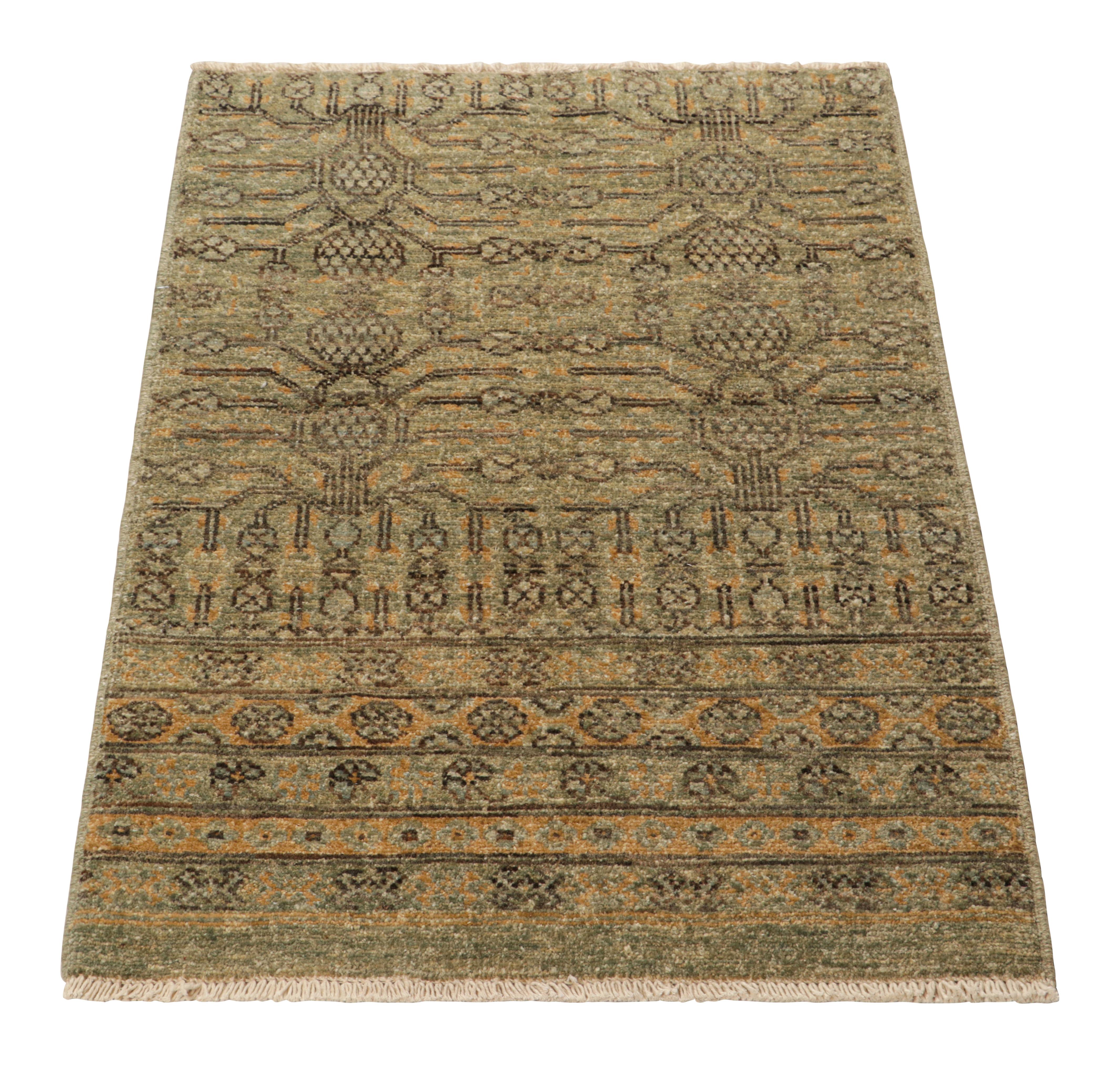Noué à la main Rug & Kilim's Khotan Style Rug in Green and Gold with Pomegranate Patterns (tapis de style Khotan en vert et or avec des motifs de grenades) en vente
