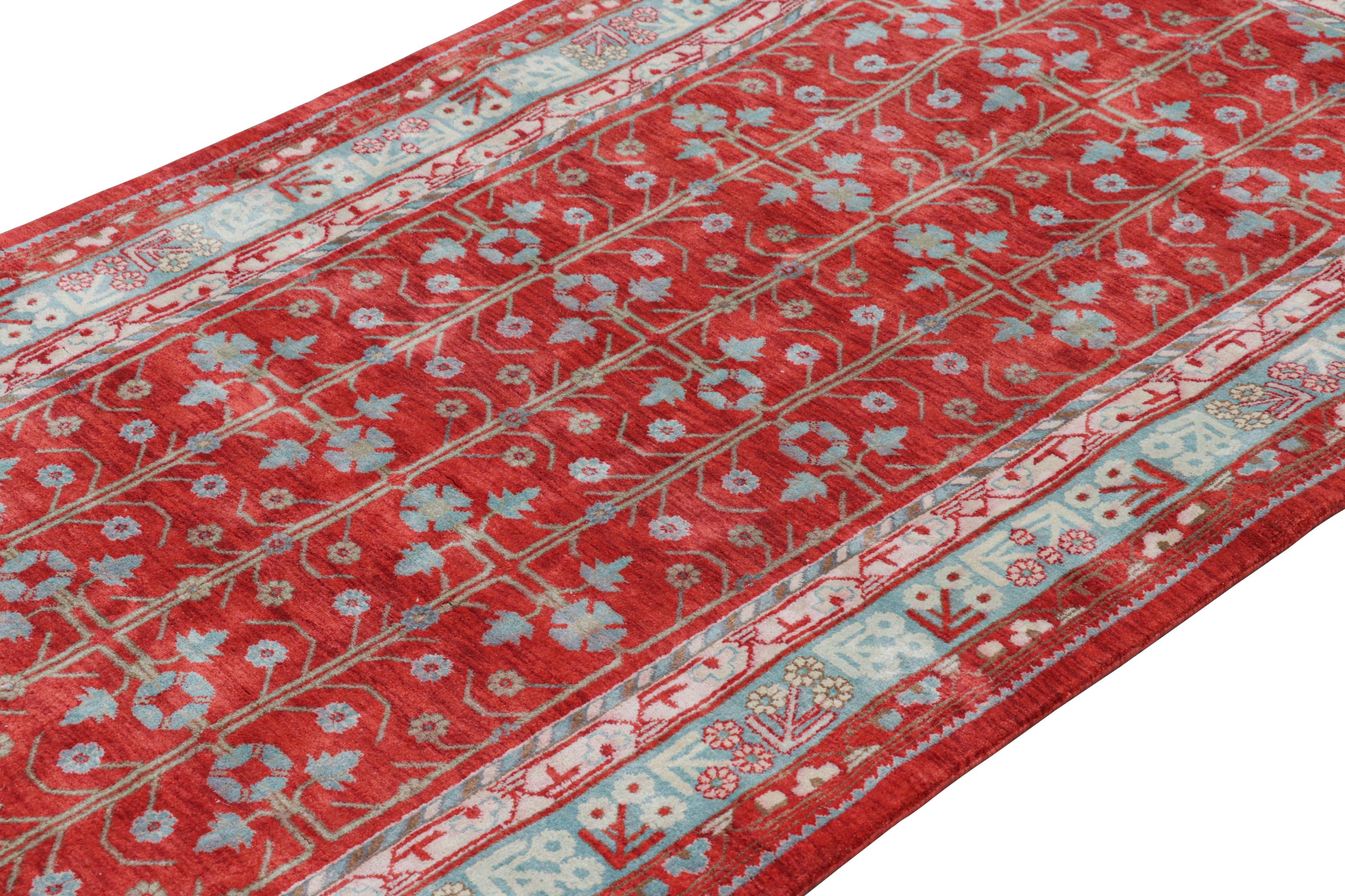 Dieser moderne Teppich im Format 4x7 aus handgeknüpfter Wolle ist eine aufregende Neuheit in der Modern Classics Teppichkollektion von Rug & Kilim - eine Neuinterpretation wichtiger Klassiker und traditioneller Teppichdesigns, wie dieses Stück in