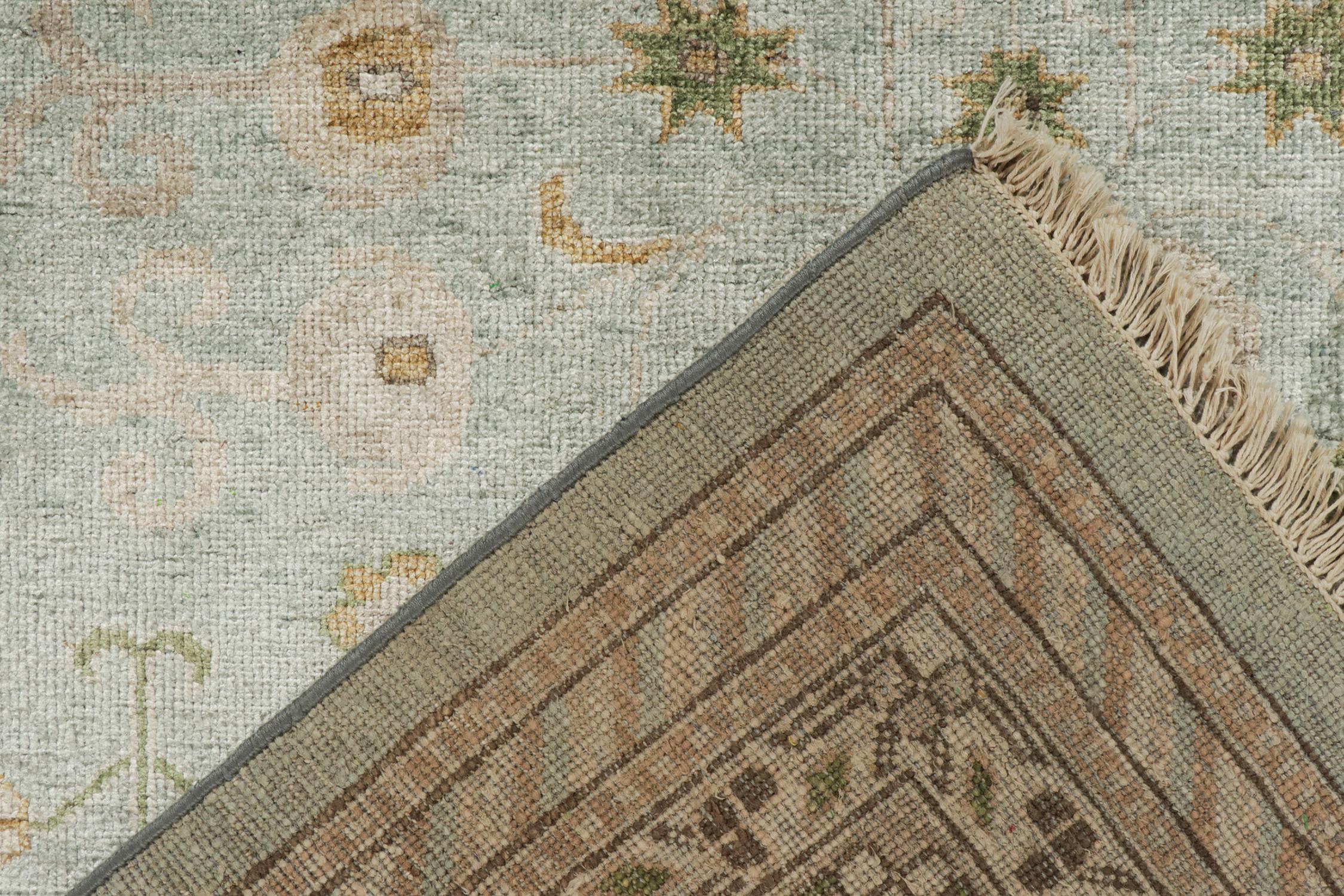 Laine Rug & Kilim's Khotan Style Rug with Blue & Beige-Brown Geometric Pattern (tapis de style Khotan à motifs géométriques bleu et beige-marron) en vente