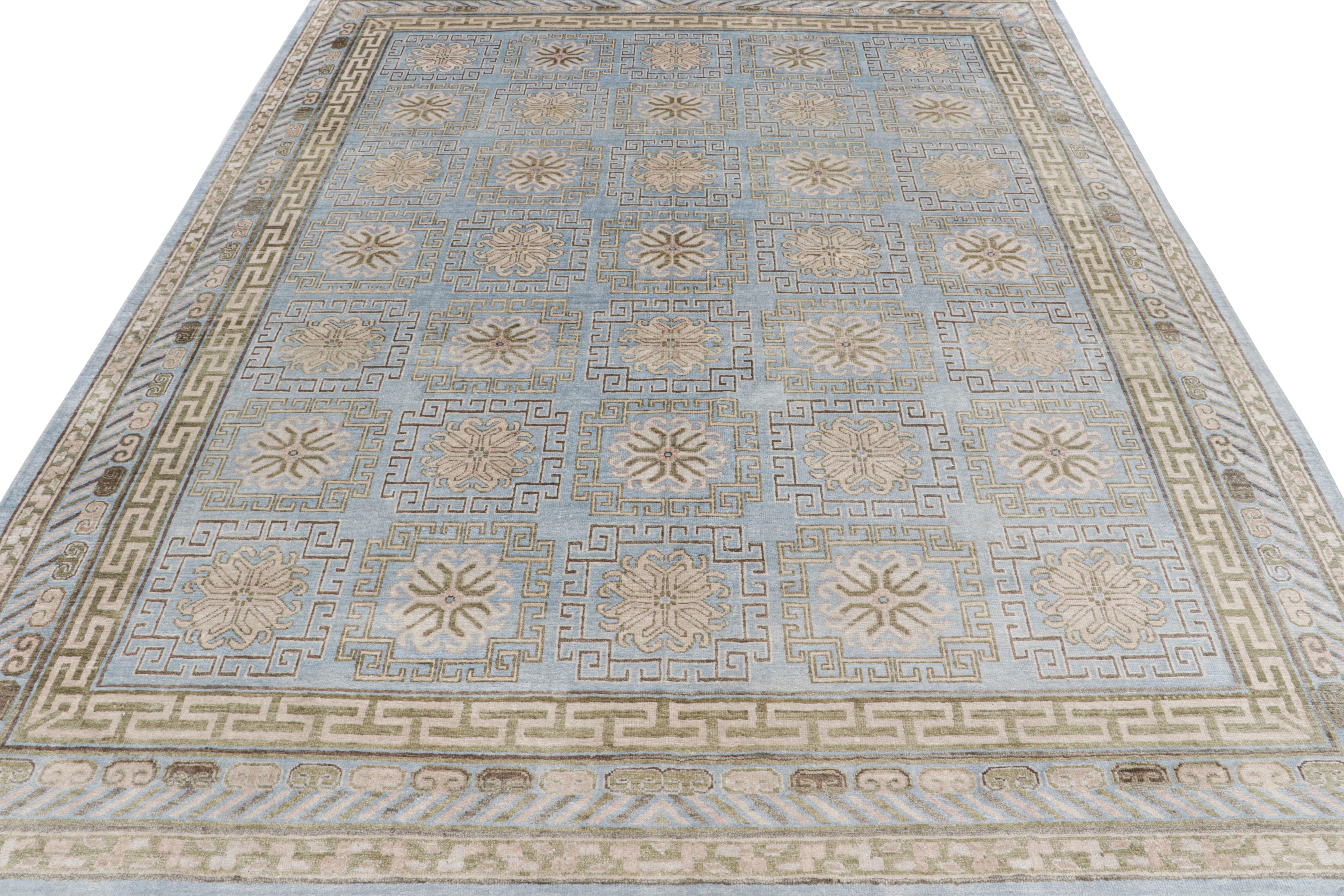 Indiano Rug & Kilim: tappeto in stile Khotan con motivi a medaglione blu e beige-marrone in vendita