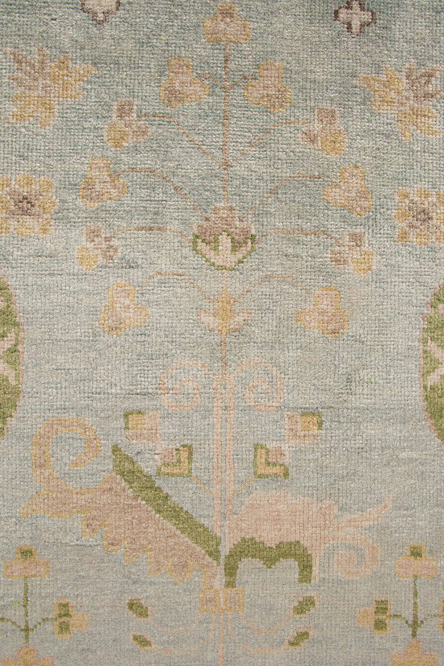 Rug & Kilim's Teppich im Khotan-Stil mit blauem und braun-beigefarbenem Muster (21. Jahrhundert und zeitgenössisch) im Angebot