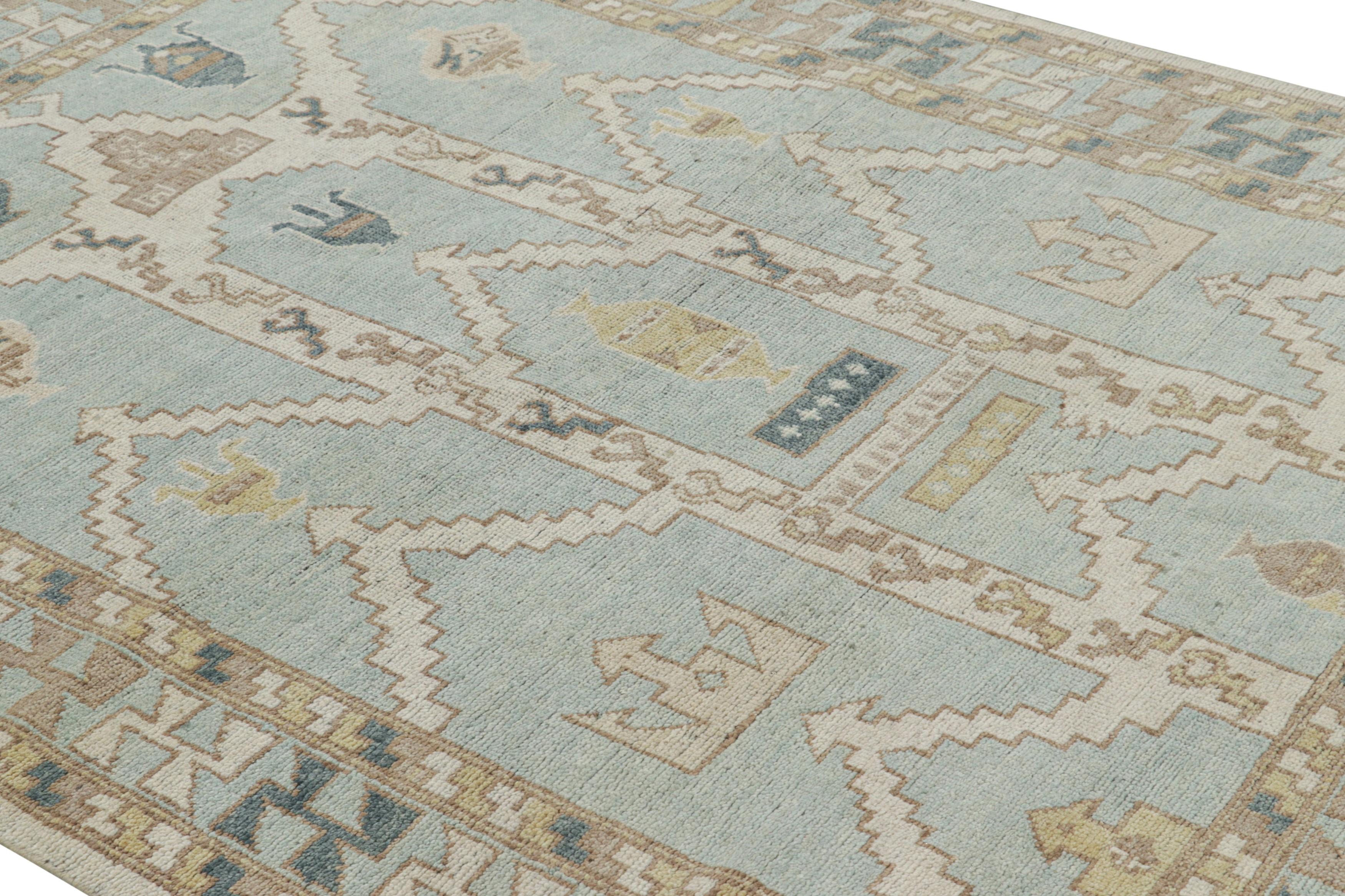 Fabricada con una mezcla especial de lana Ghazni anudada a mano, esta alfombra contemporánea de 6 x 7 de la colección Burano de Rug & Kilim se inspira en un diseño histórico de alfombra Konya de finales del siglo XVIII conservado en el Museo Ibrahim