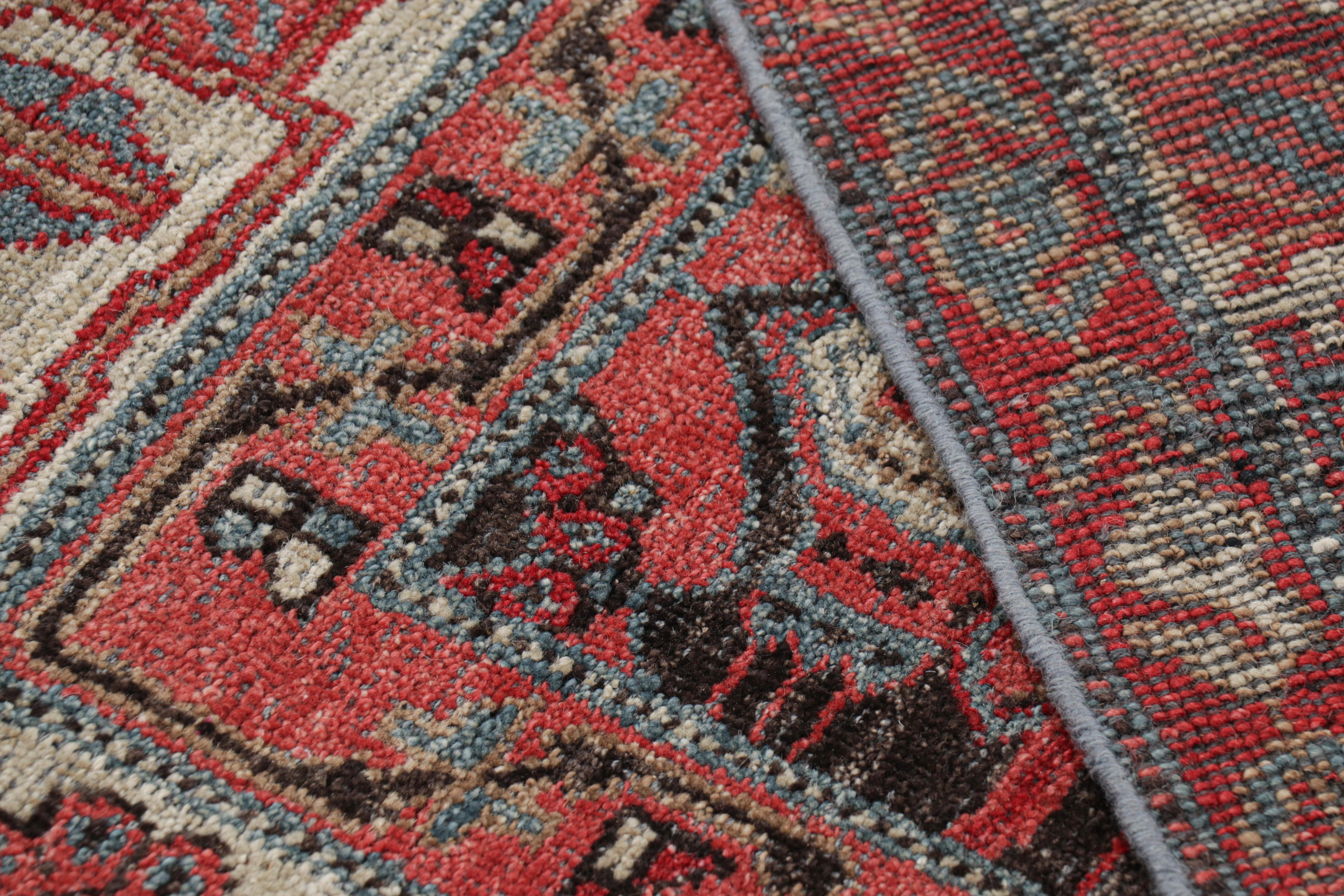 XXIe siècle et contemporain Rug & Kilim's Tapis kurde de style tribal en rouge et Brown avec motifs géométriques en vente