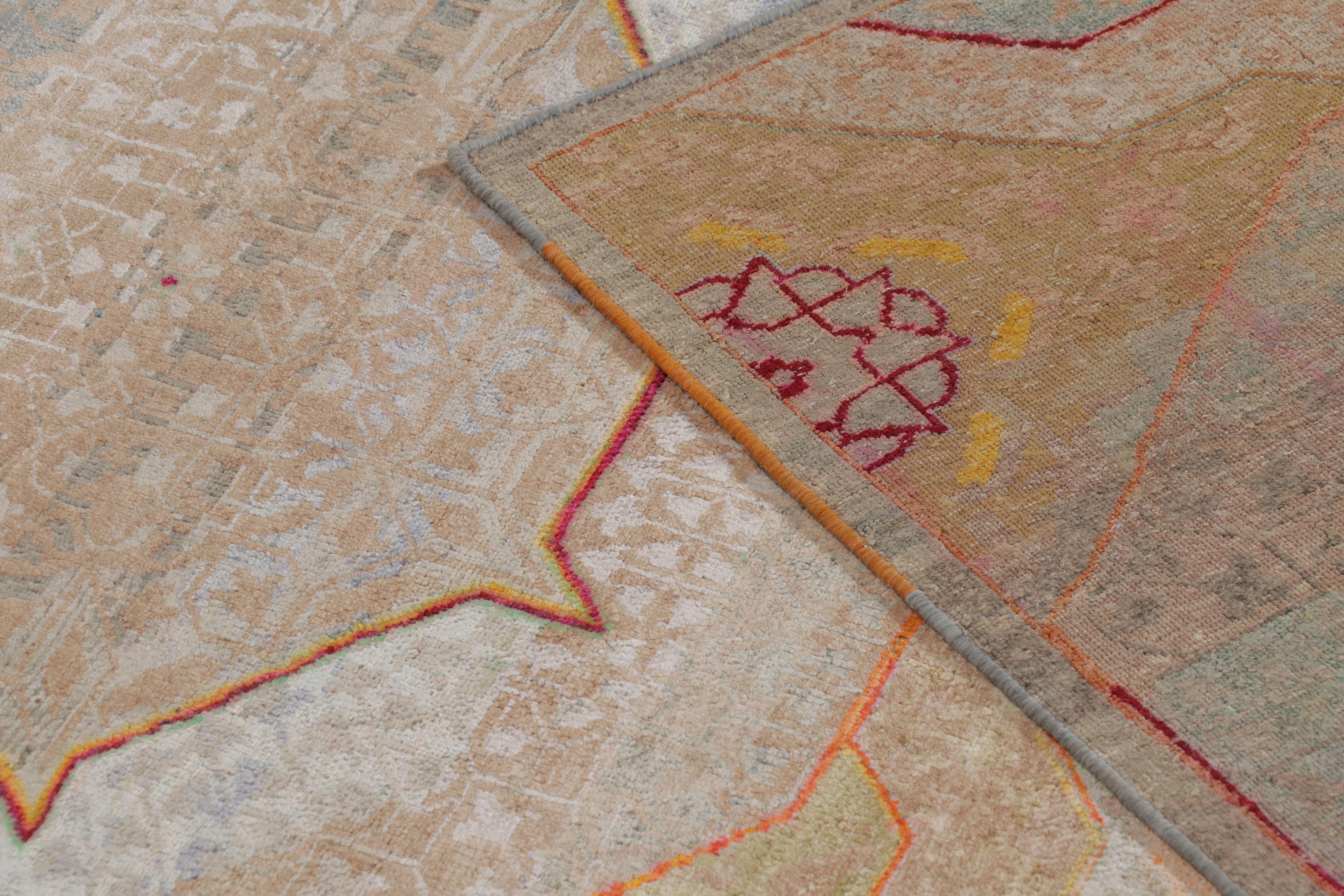 Rug & Kilim's Mamluke-inspirierter abstrakter Läufer aus polychromem achteckigem Mos im Angebot 1
