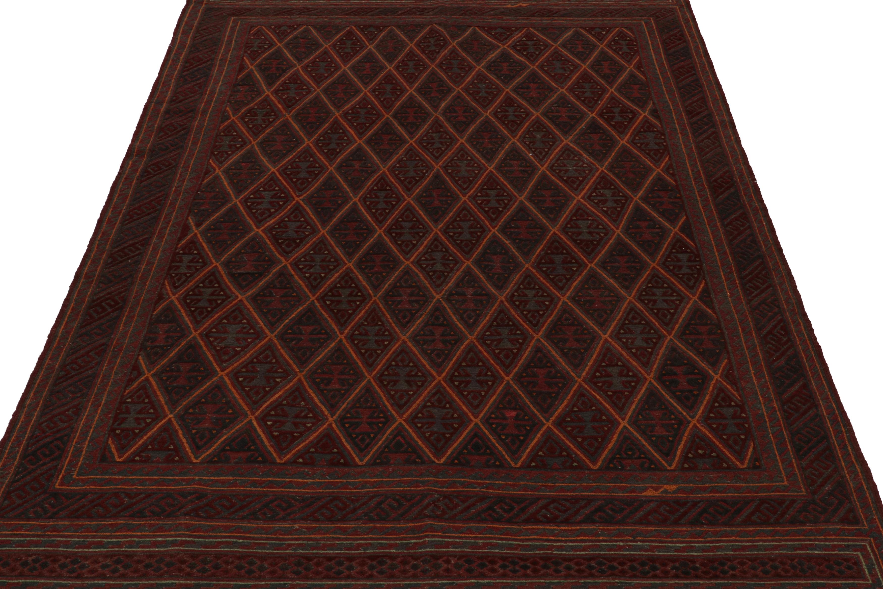 Alfombra afgana baluch Mashwani de Rug & Kilim en rojo con motivos geométricos Tribal en venta