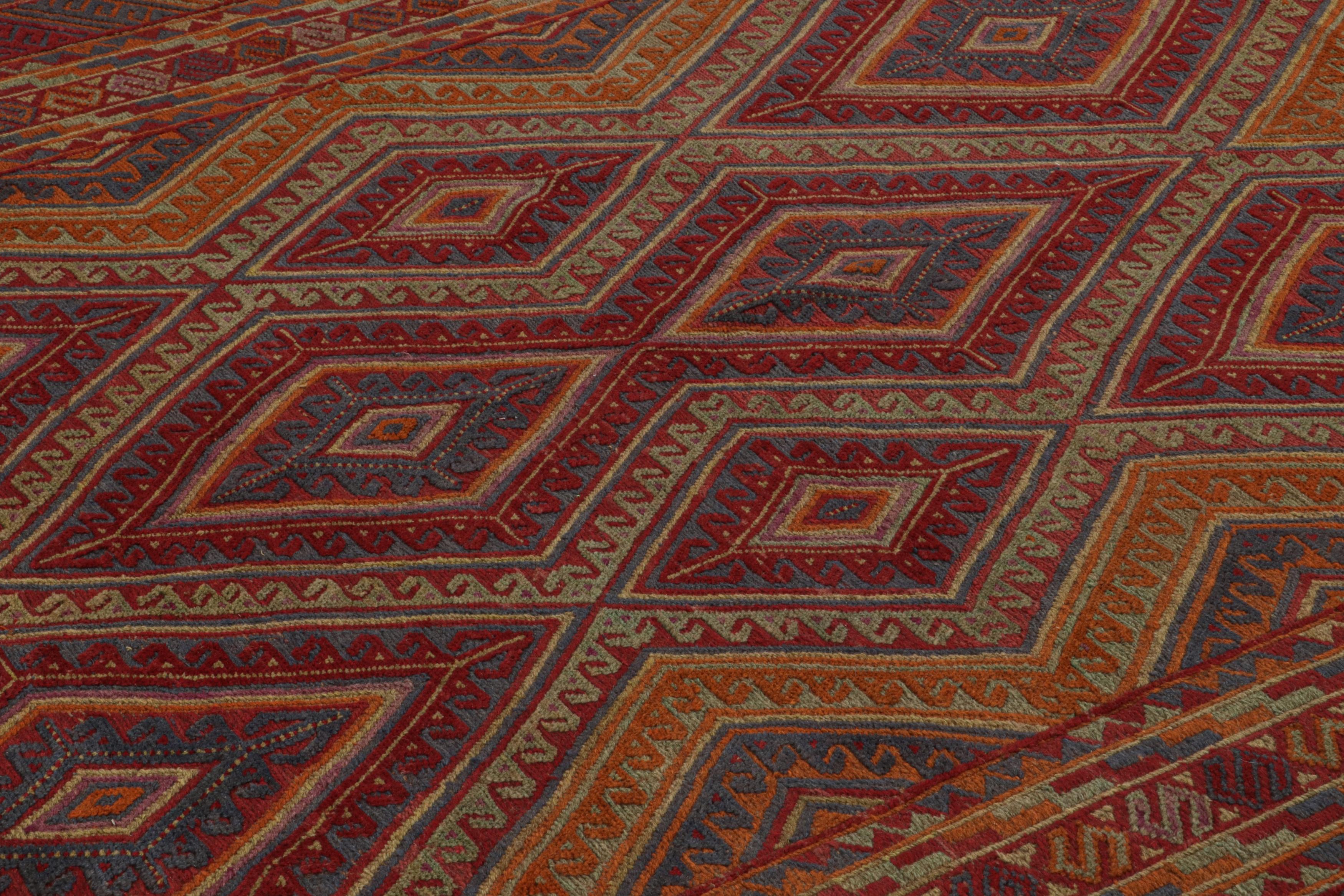 Noué à la main Rug & Kilim's Mashwani Afghan Baluch avec des motifs géométriques colorés en vente